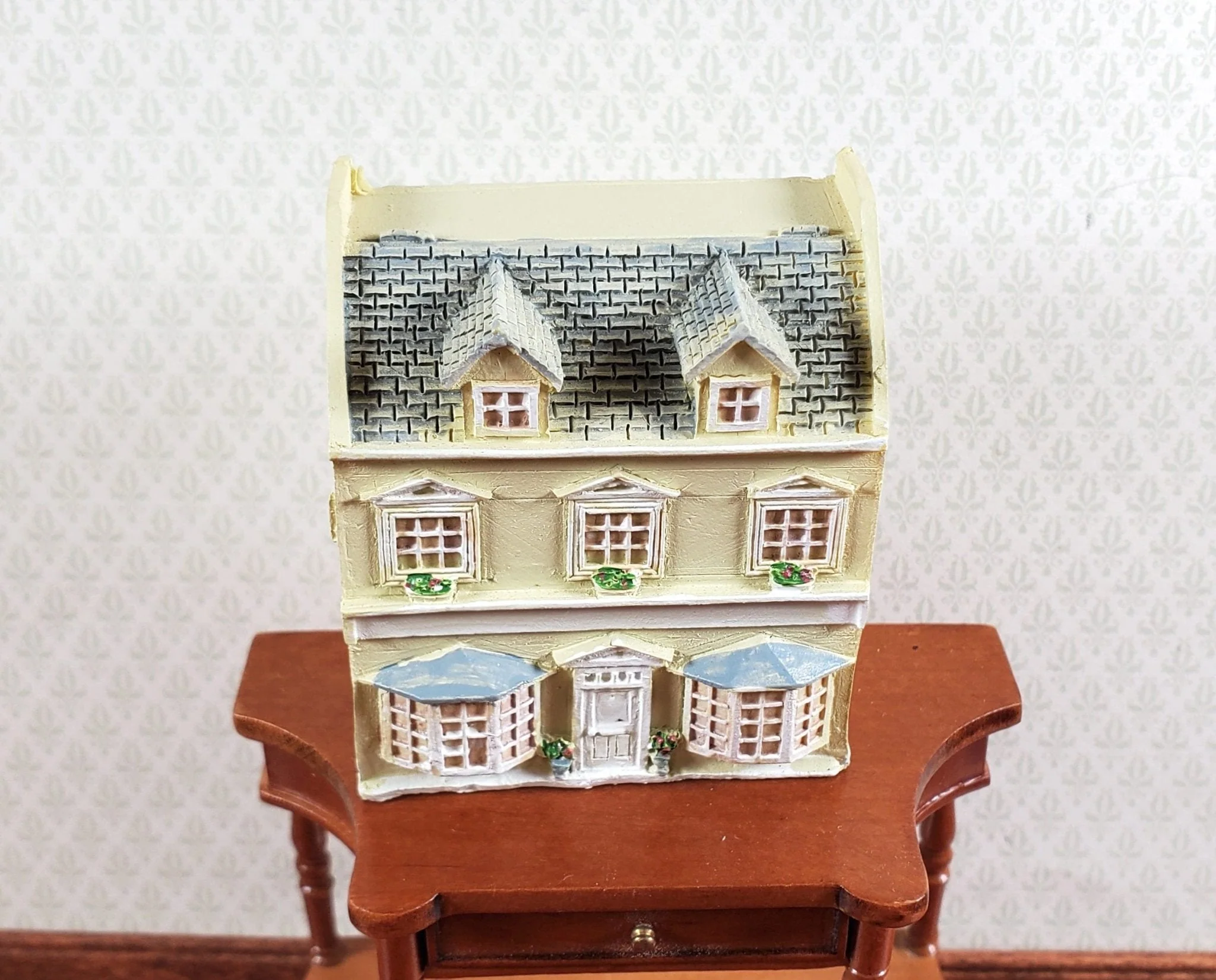 1:144 Scale Dollhouse Resin Miniature "Country Store" 3 Story - Image 3