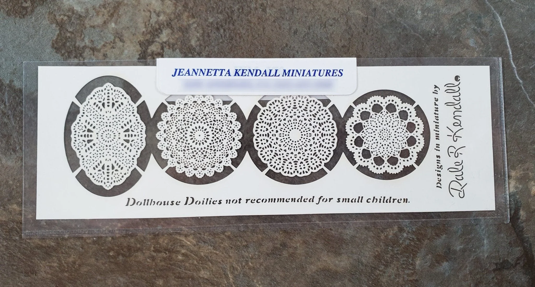 4 Dollhouse Paper Doilies Laser Cut Victorian Style 1:12 Scale Miniatures JKM170