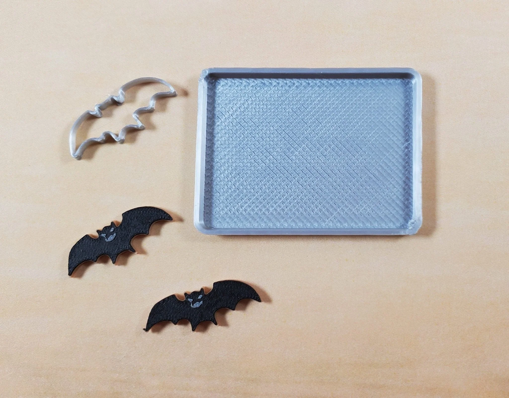 Dollhouse 2 Bat Cookies Baking Tray and Cutter 1:12 Scale Halloween Miniatures - Image 3