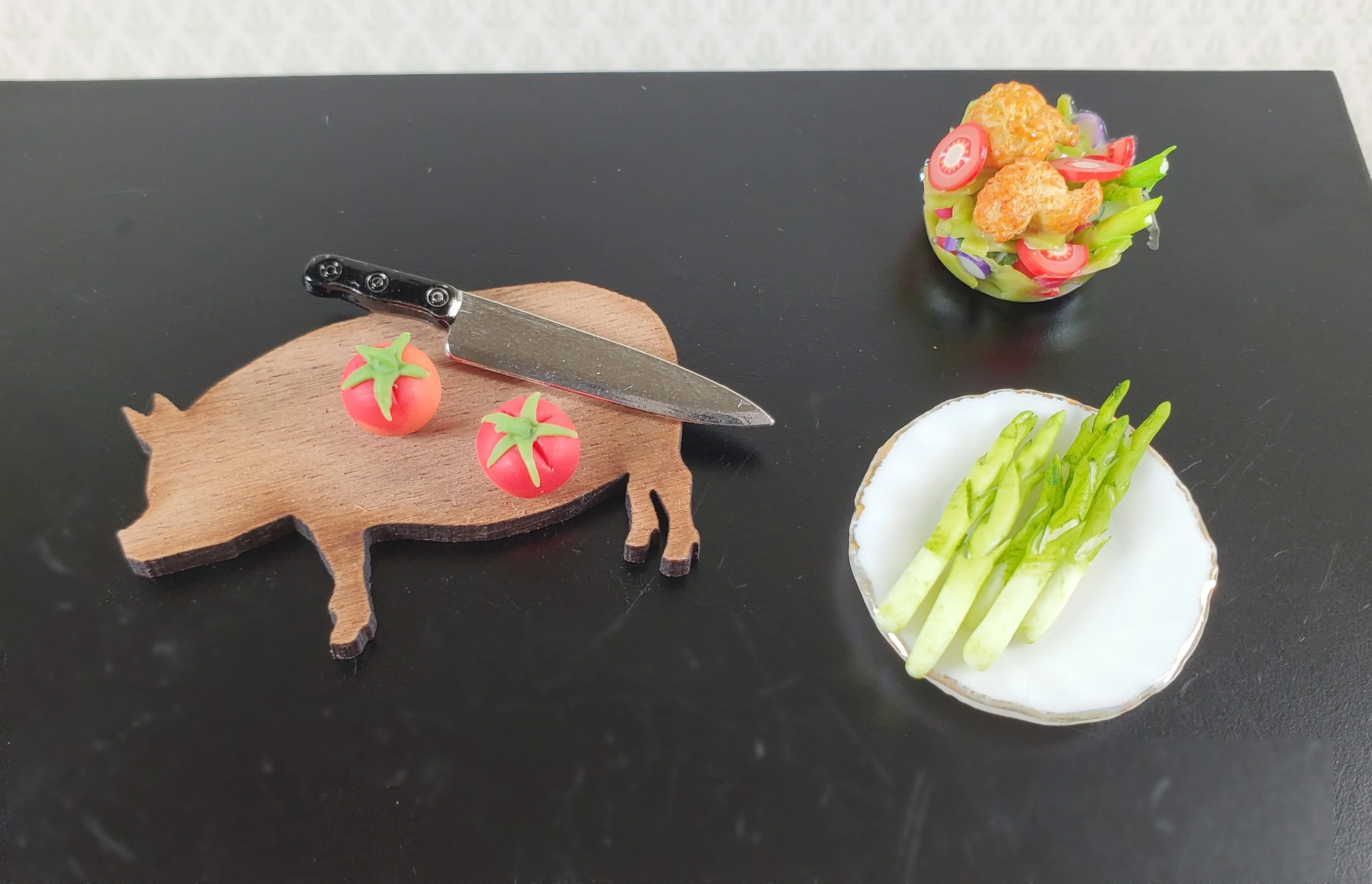 Dollhouse Asparagus Spikes 5 Pieces 1:12 Scale Miniature Food Vegetables - Image 2
