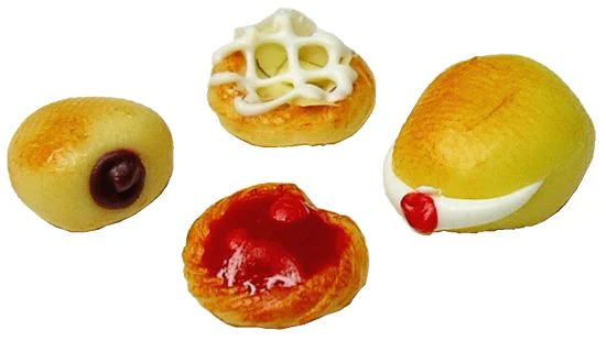 Dollhouse Assorted Bakery Pastries Set of 4 1:12 Scale Miniature Food Kitchen