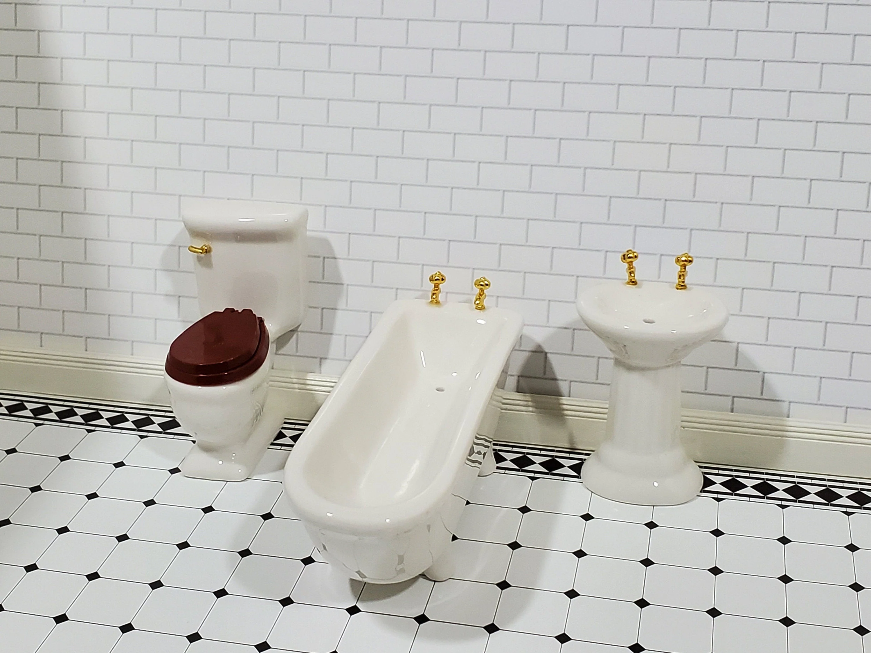 Dollhouse Bathroom Set Tub Toilet Sink All White Ceramic 3 Pieces 1:12 Scale Miniatures - Image 2