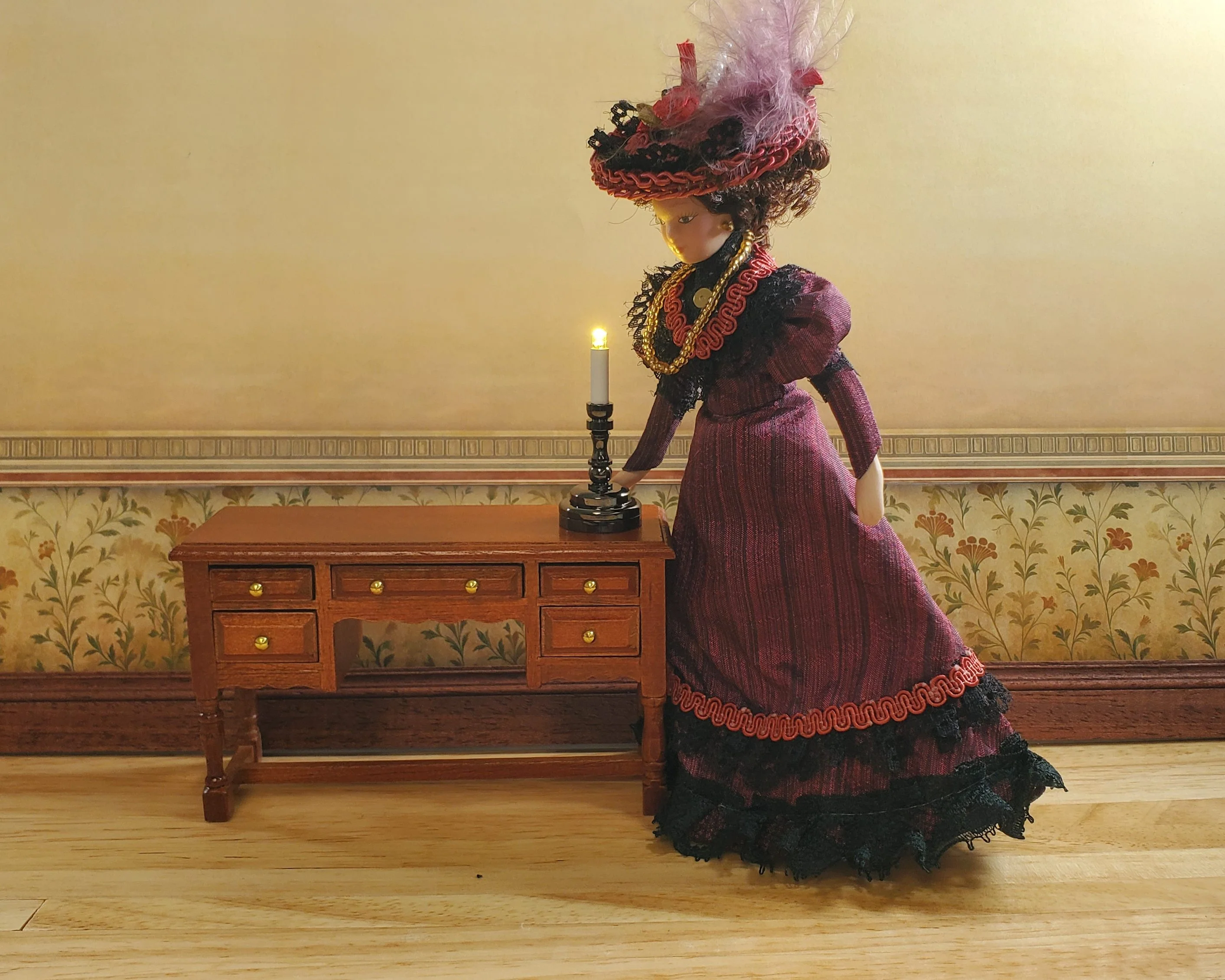 Dollhouse Battery Light with Wand Candlestick Large Black 1:12 or 1/6 Scale Lamp - Image 2