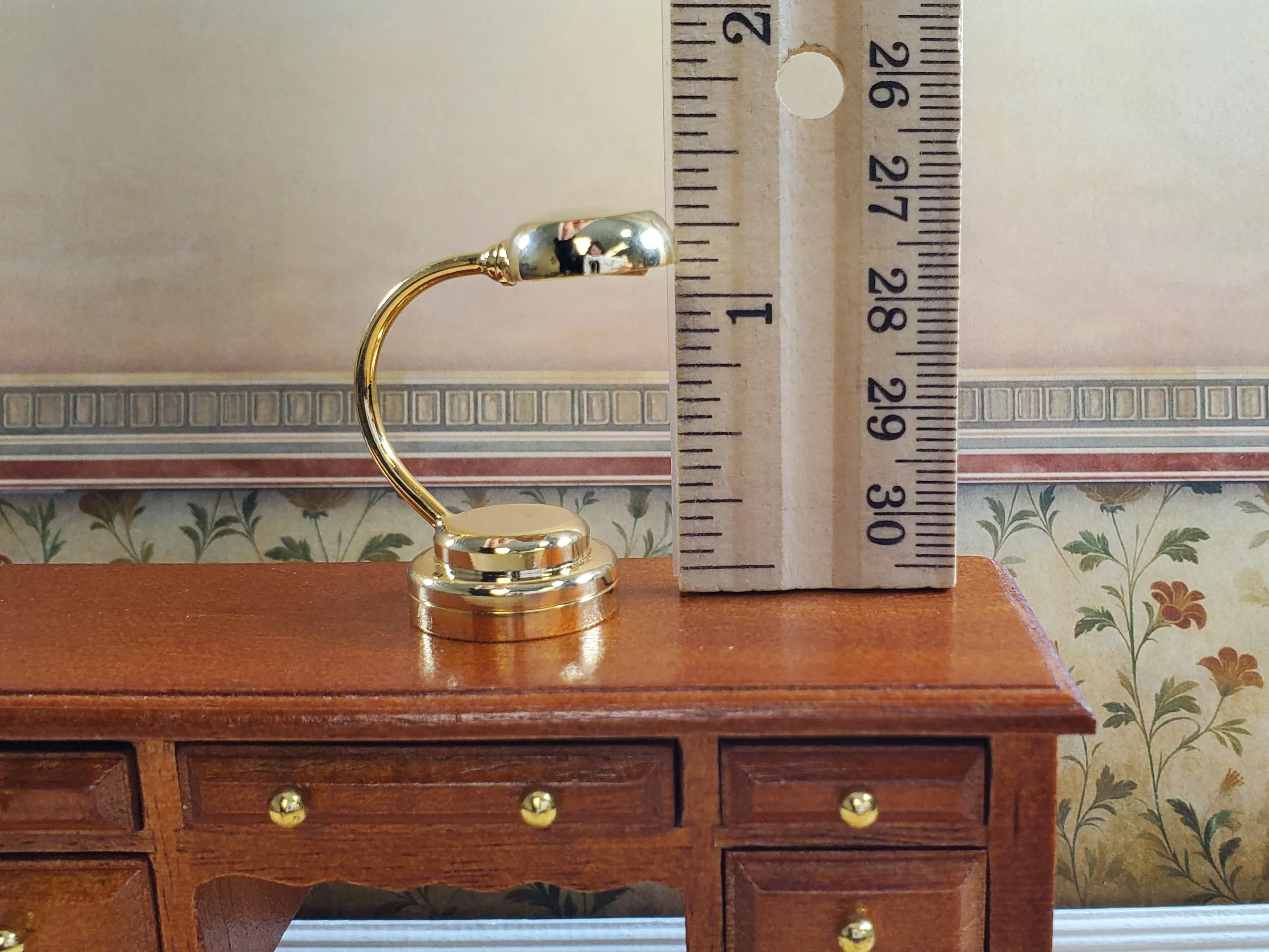 Dollhouse Battery Light with Wand Gold Desk Lamp 1:12 Scale Miniature Light - Image 5