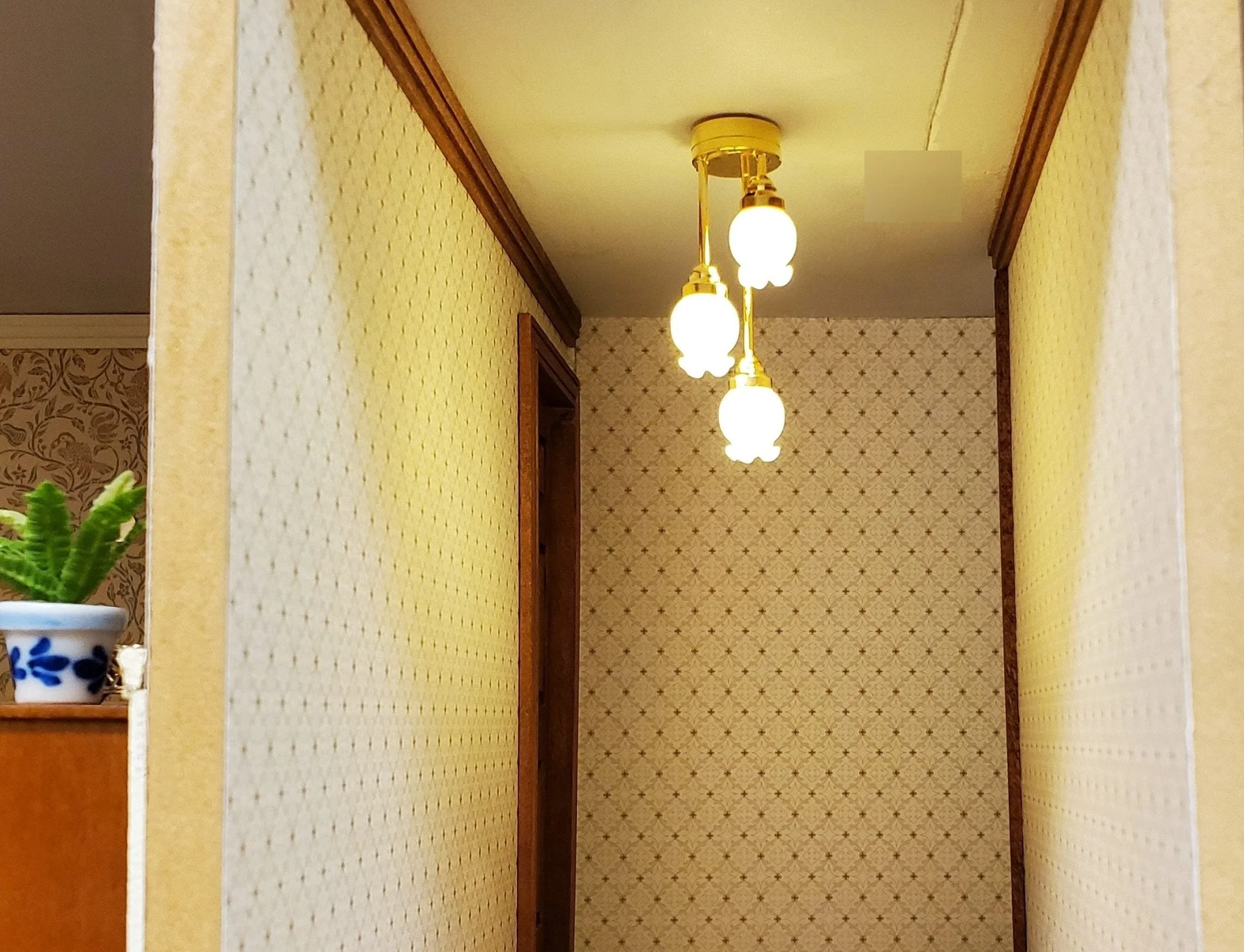 Dollhouse Battery Tall Tulip Ceiling Light Hanging Electric 12 Volt 1:12 Scale - Image 4