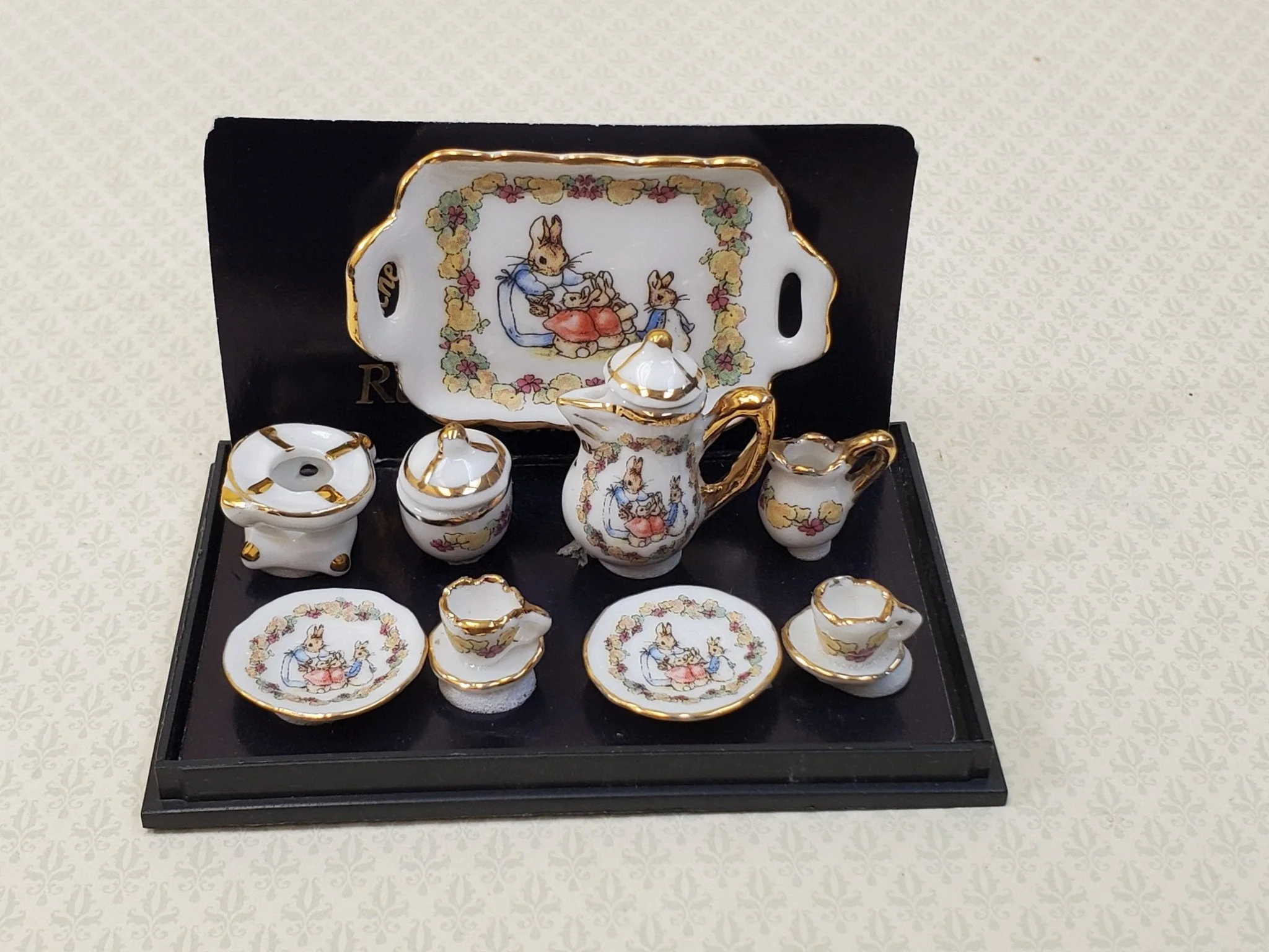 Dollhouse Beatrix Potter Coffee Tea Set Teapot Teacups Reutter Porcelain 1:12 Scale