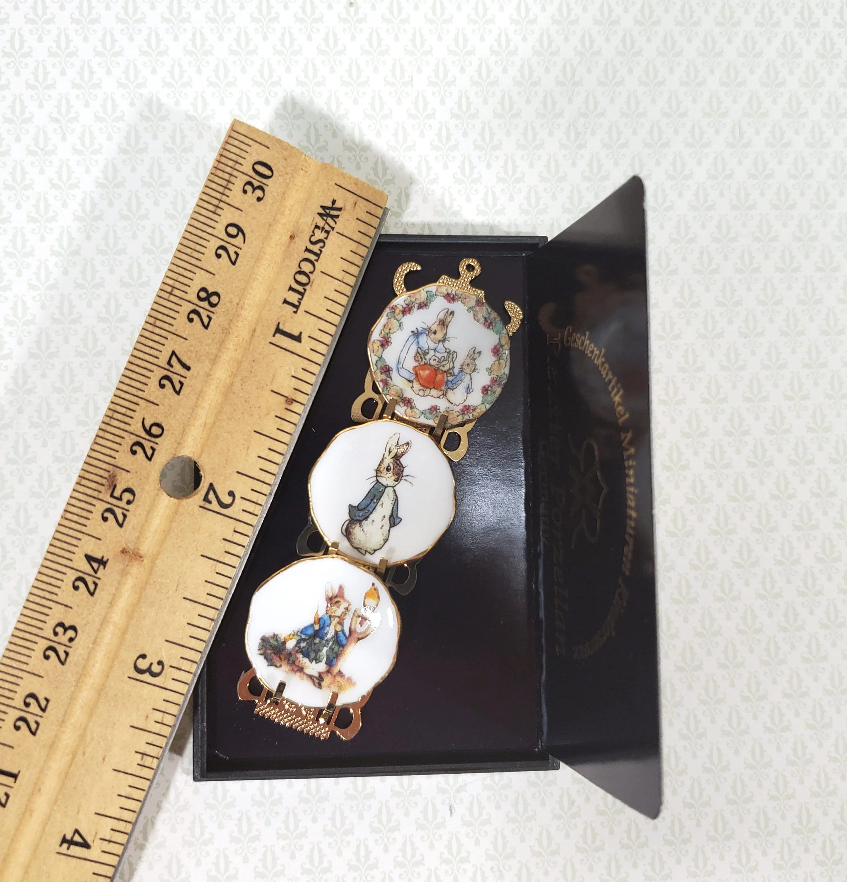 Dollhouse Beatrix Potter Reutter Porcelain Plate Set 1:12 Scale Miniatures - Image 3