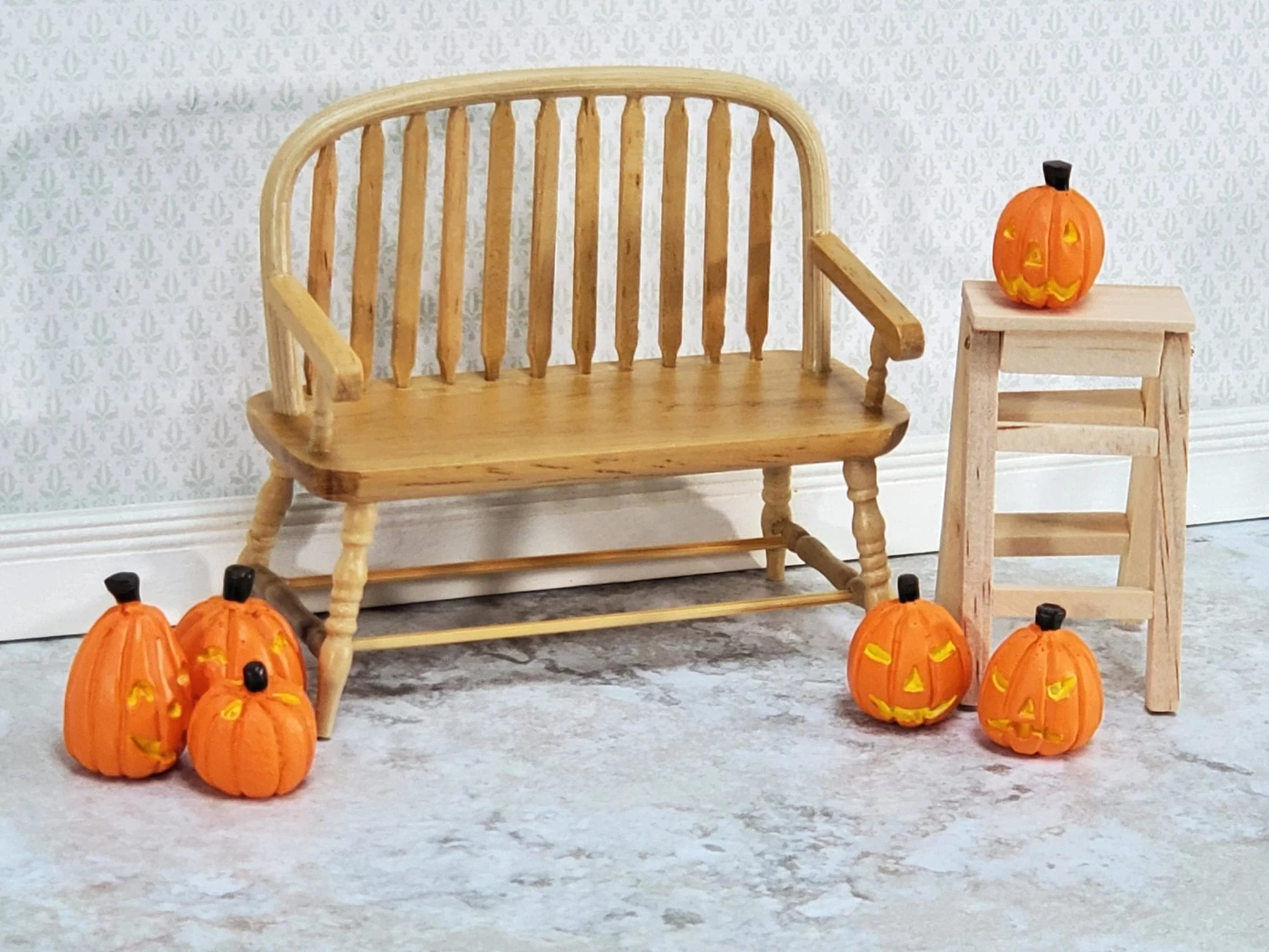 Dollhouse Bench Colonial Windsor Style Light Oak Finish 1:12 Scale Miniature Furniture - Image 3