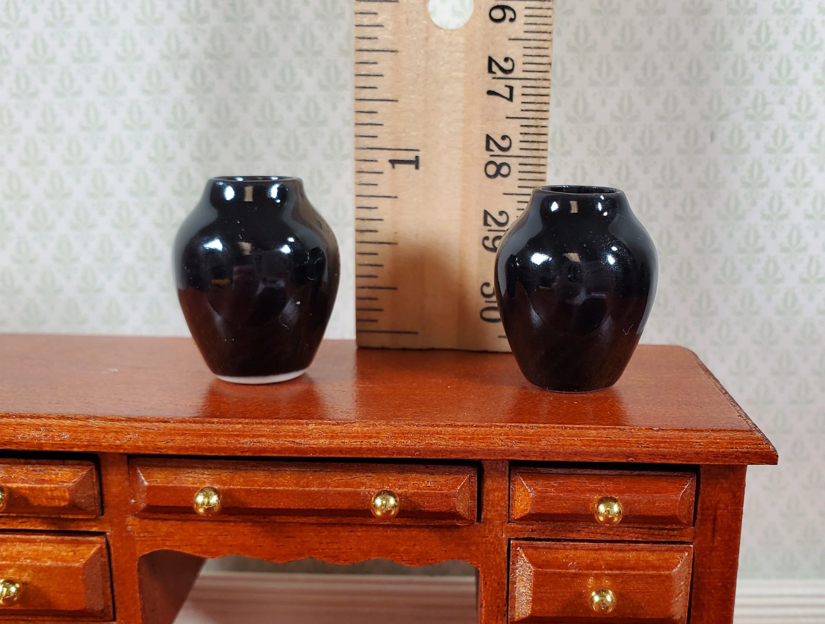 Dollhouse Black Ceramic Vase Set of 2 1:12 Scale Miniature - Image 3