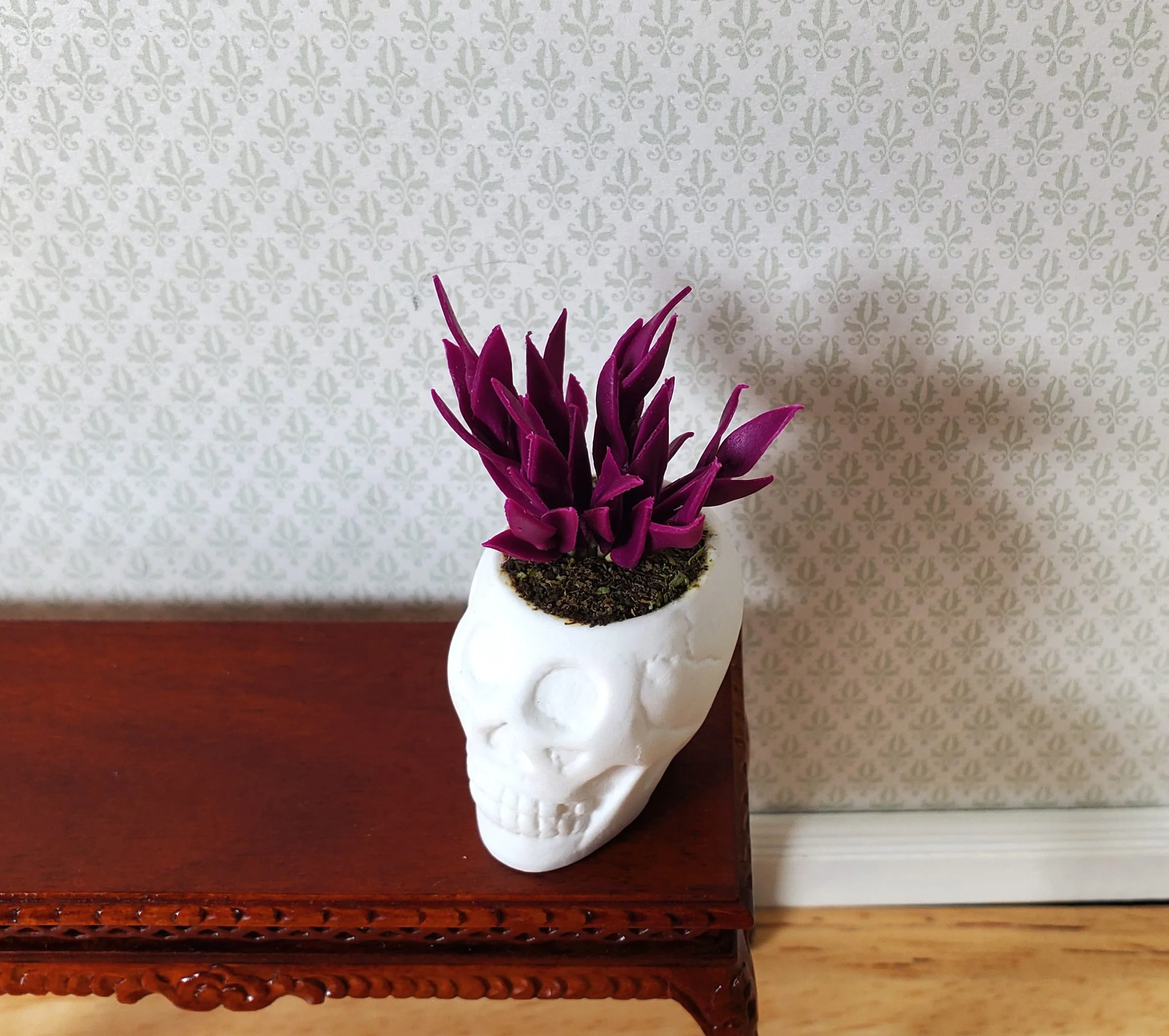 Dollhouse Blood Amaranth in a Large White Skull Planter Pot 1:12 Scale Miniature