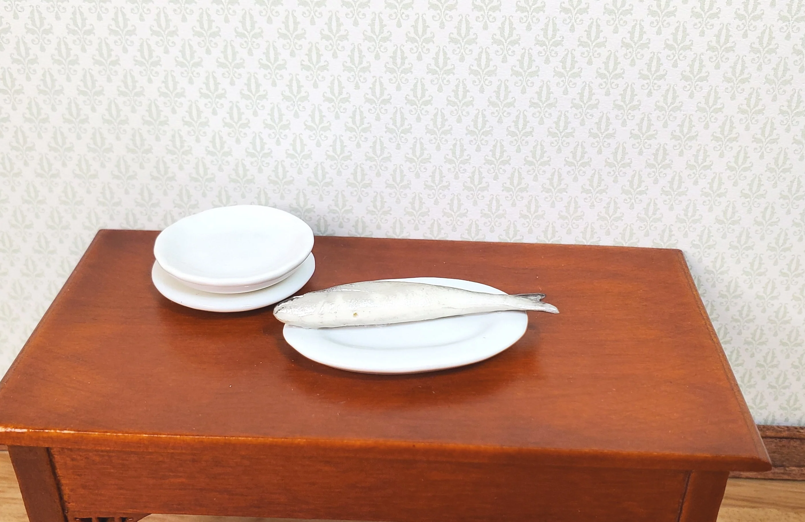 Dollhouse Bluefish on a Plate 1:12 Scale Miniature Food Kitchen - Image 2