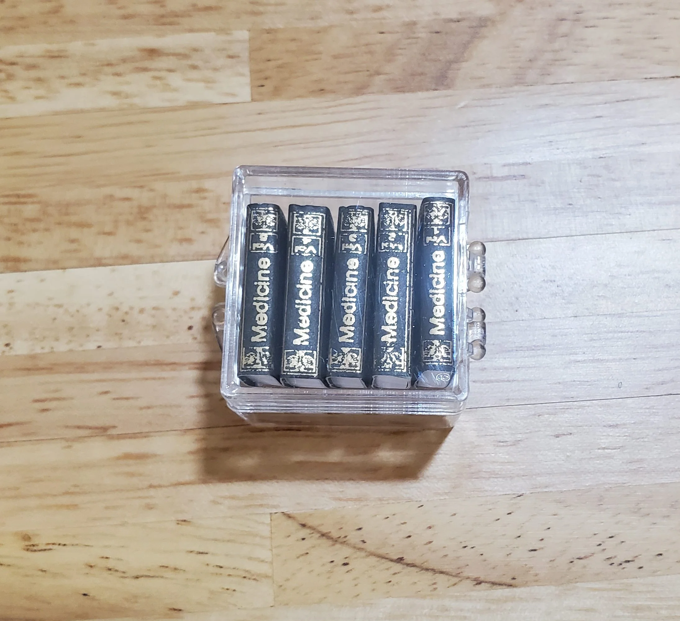 Dollhouse Book Set x5 Medical Reference 1:12 Scale Miniatures (blank inside) - Image 3