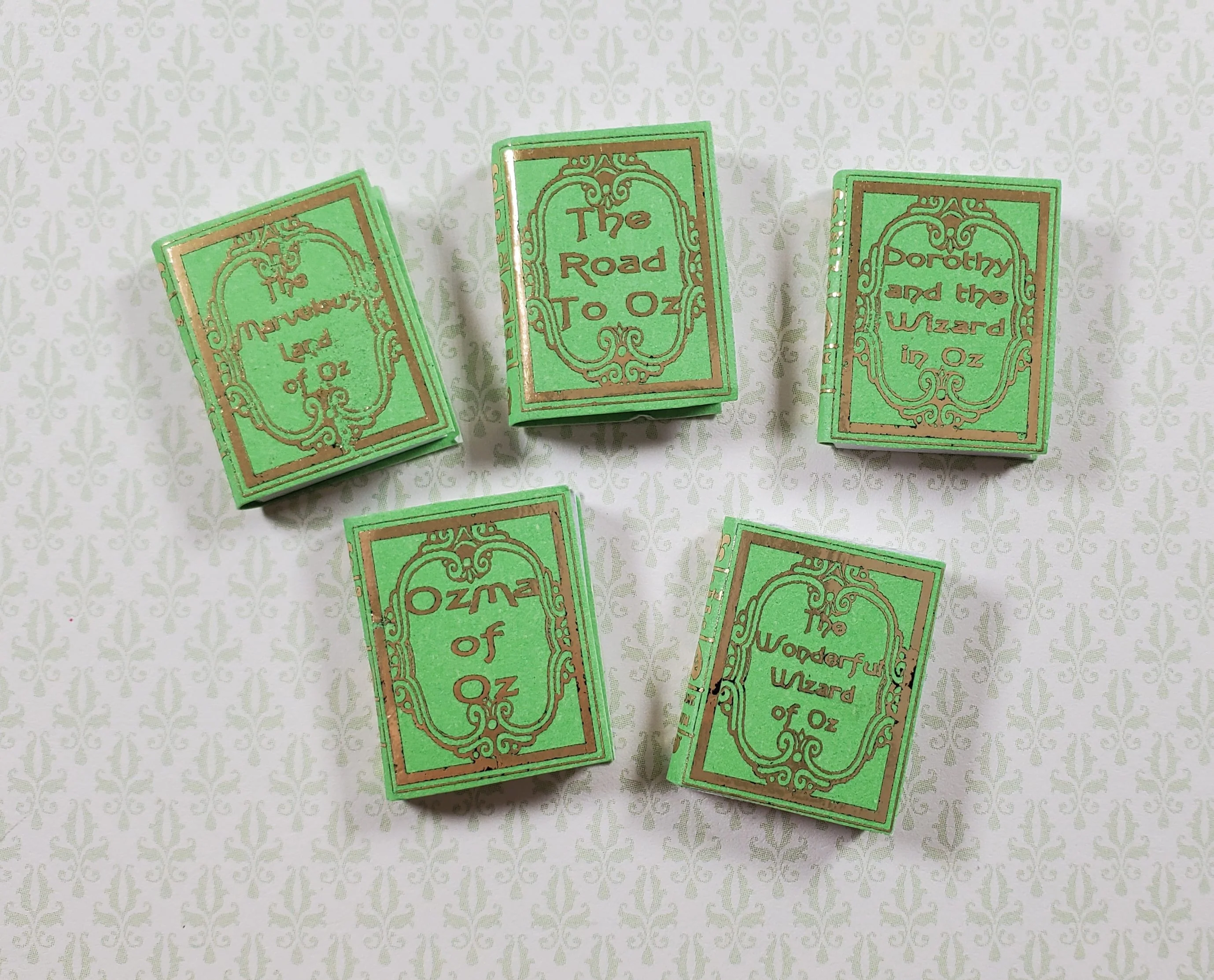Dollhouse Book Set x5 The Wizard of Oz L Frank Baum 1:12 Scale (blank inside)