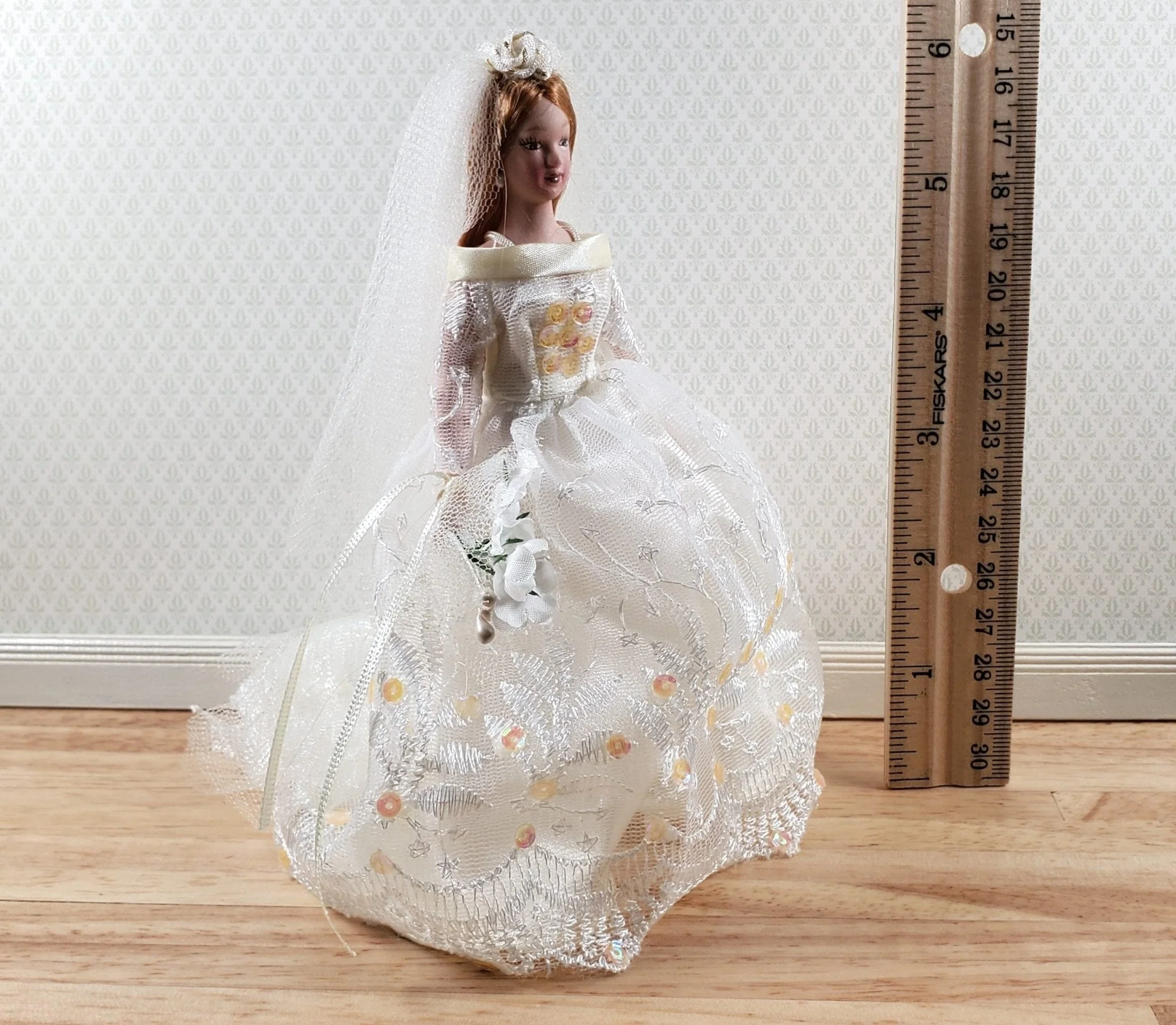 Dollhouse Bride in Wedding Dress Veil Doll Porcelain Female Woman 1:12 Scale - Image 5