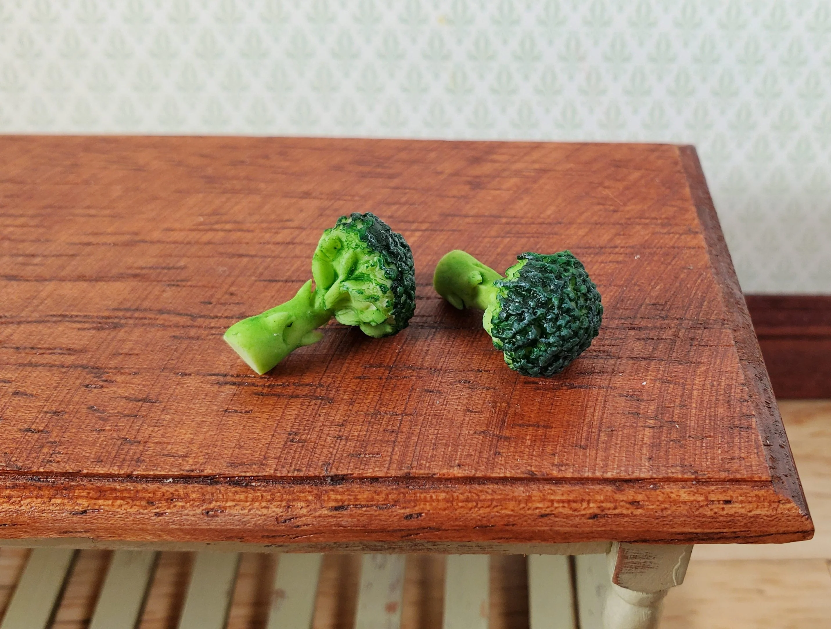 Dollhouse Broccoli Set of 2 1:12 Scale Miniature Kitchen Food Vegetables Grocery - Image 2
