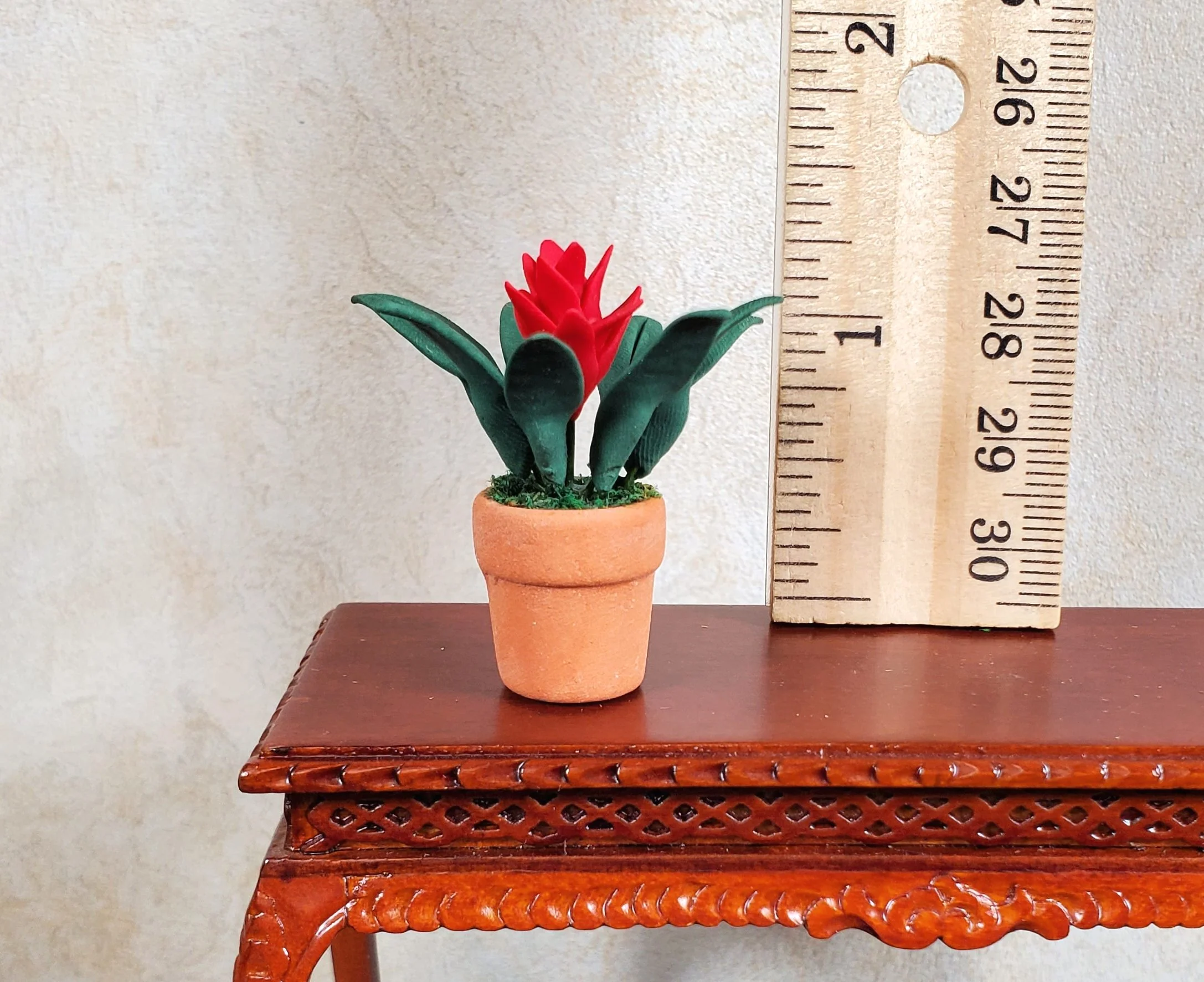 Dollhouse Bromeliad with Red Flower in Terra Cotta Pot 1:12 Scale Miniature - Image 3