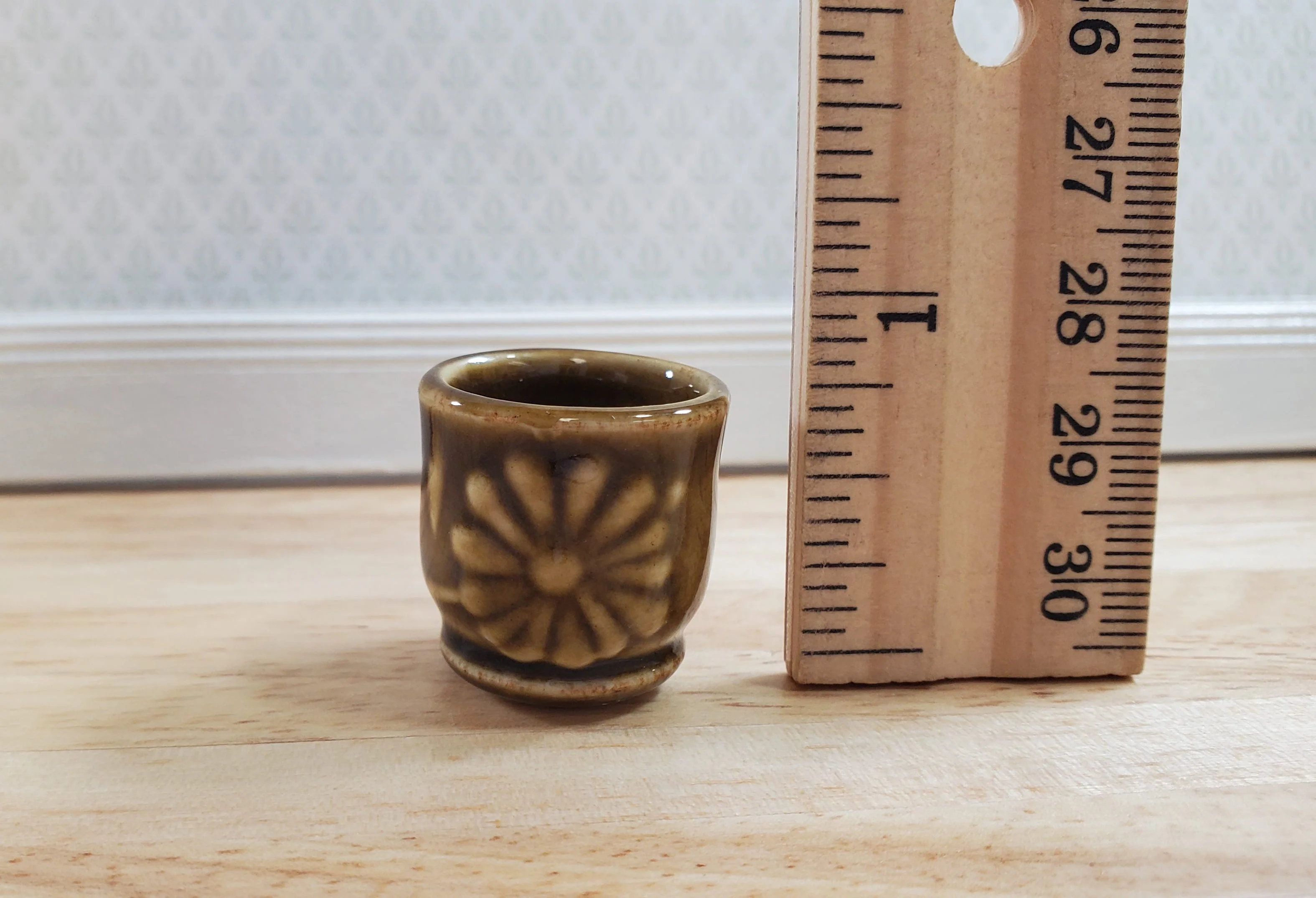 Dollhouse Brown Ceramic Planter Garden Pot 1:12 Scale Falcon Miniatures - Image 4