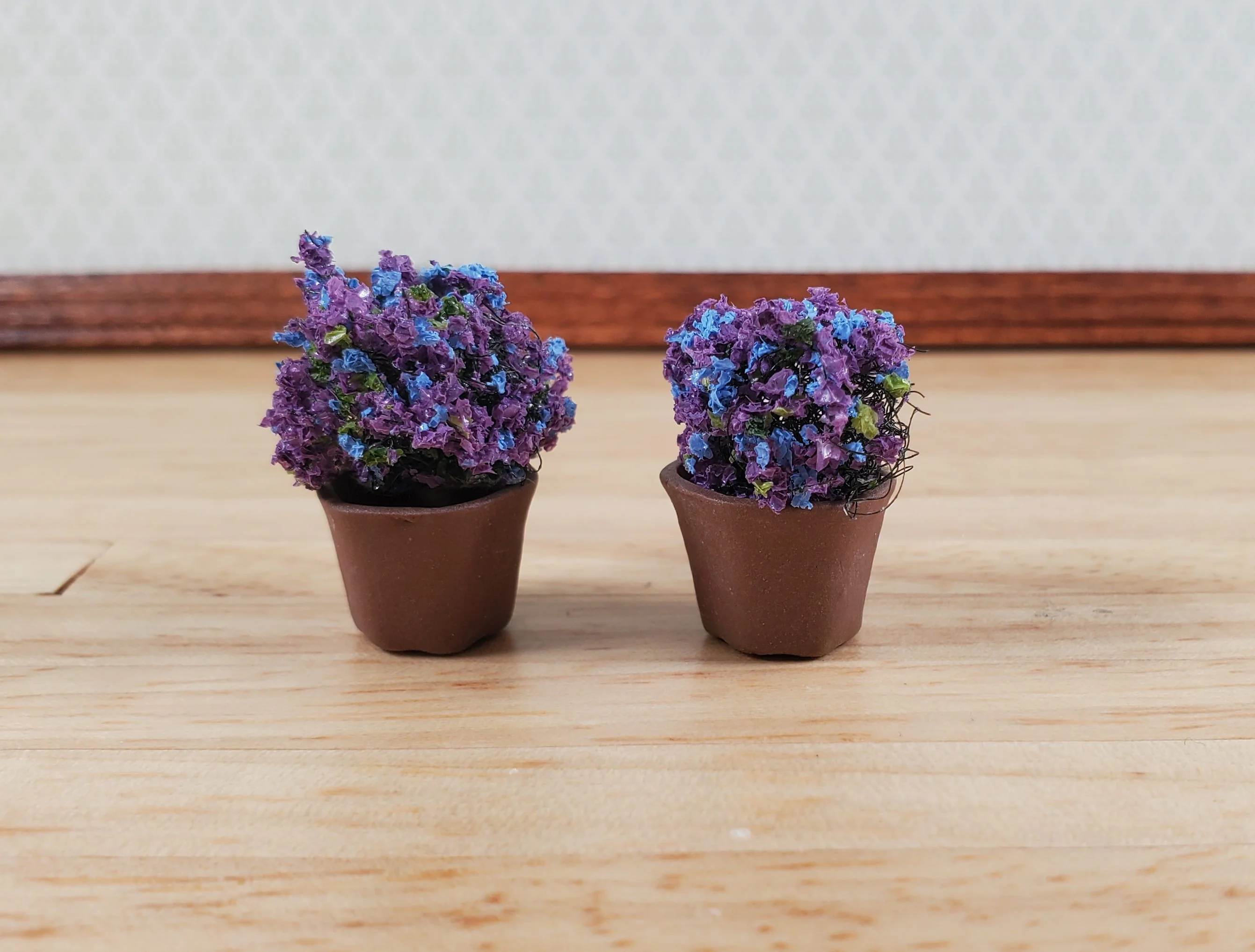Dollhouse Brown Terra Cotta Garden Planter 1:12 Scale Miniature Flower Pot - Image 3