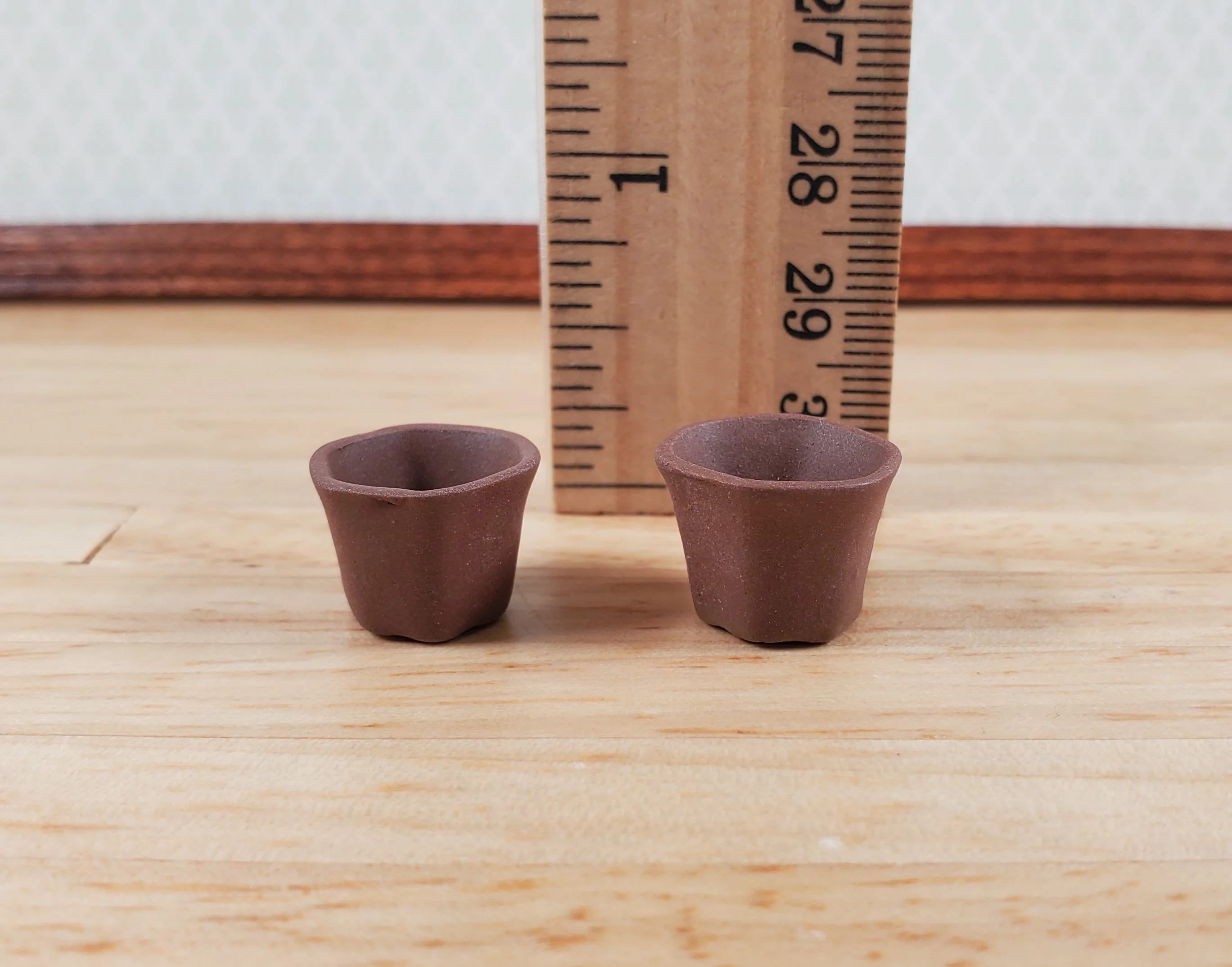 Dollhouse Brown Terra Cotta Garden Planter 1:12 Scale Miniature Flower Pot - Image 4