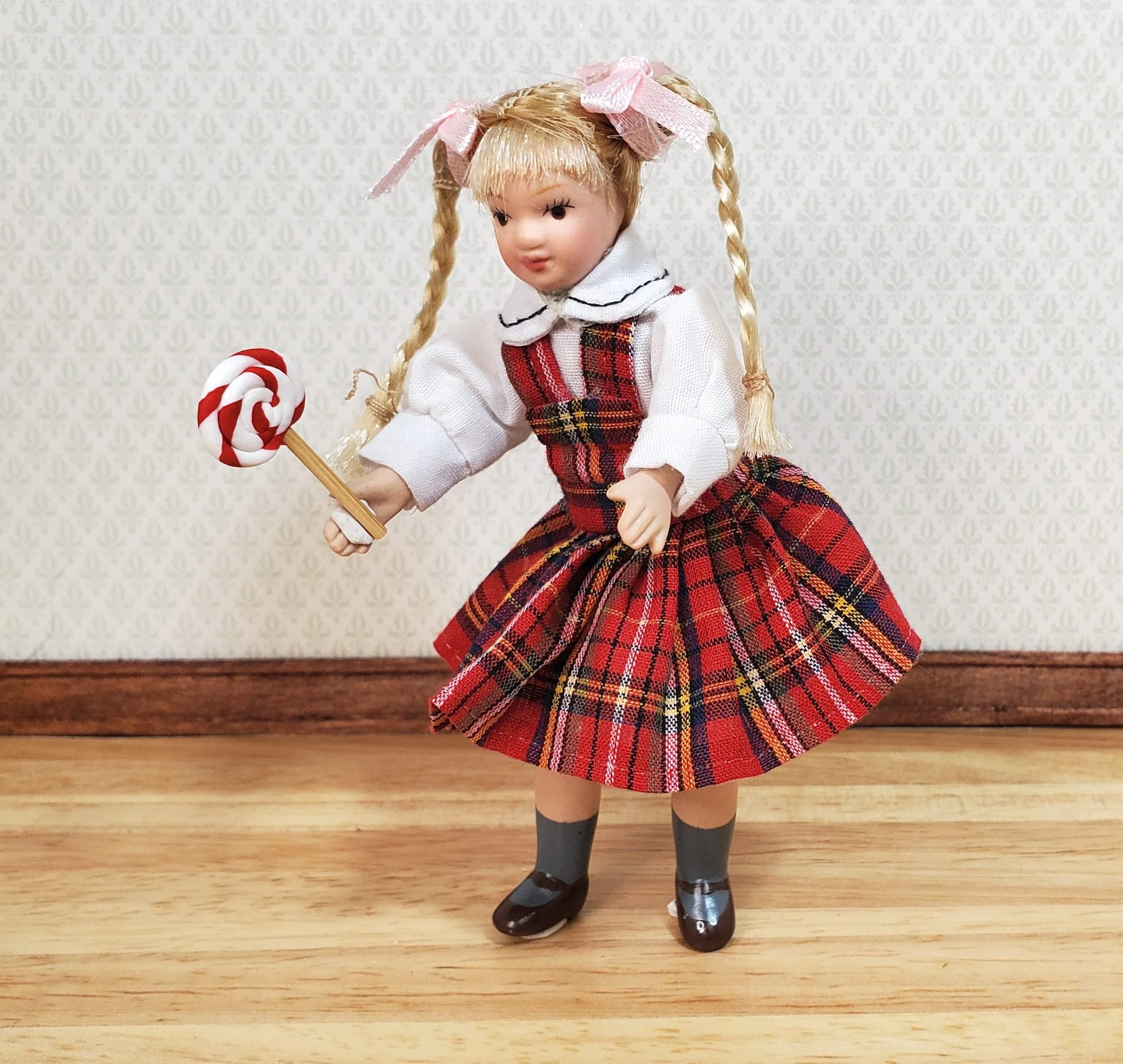 Dollhouse Candy Cane Lollipop Suckers x6 1:12 Scale Miniature Food Treats - Image 2