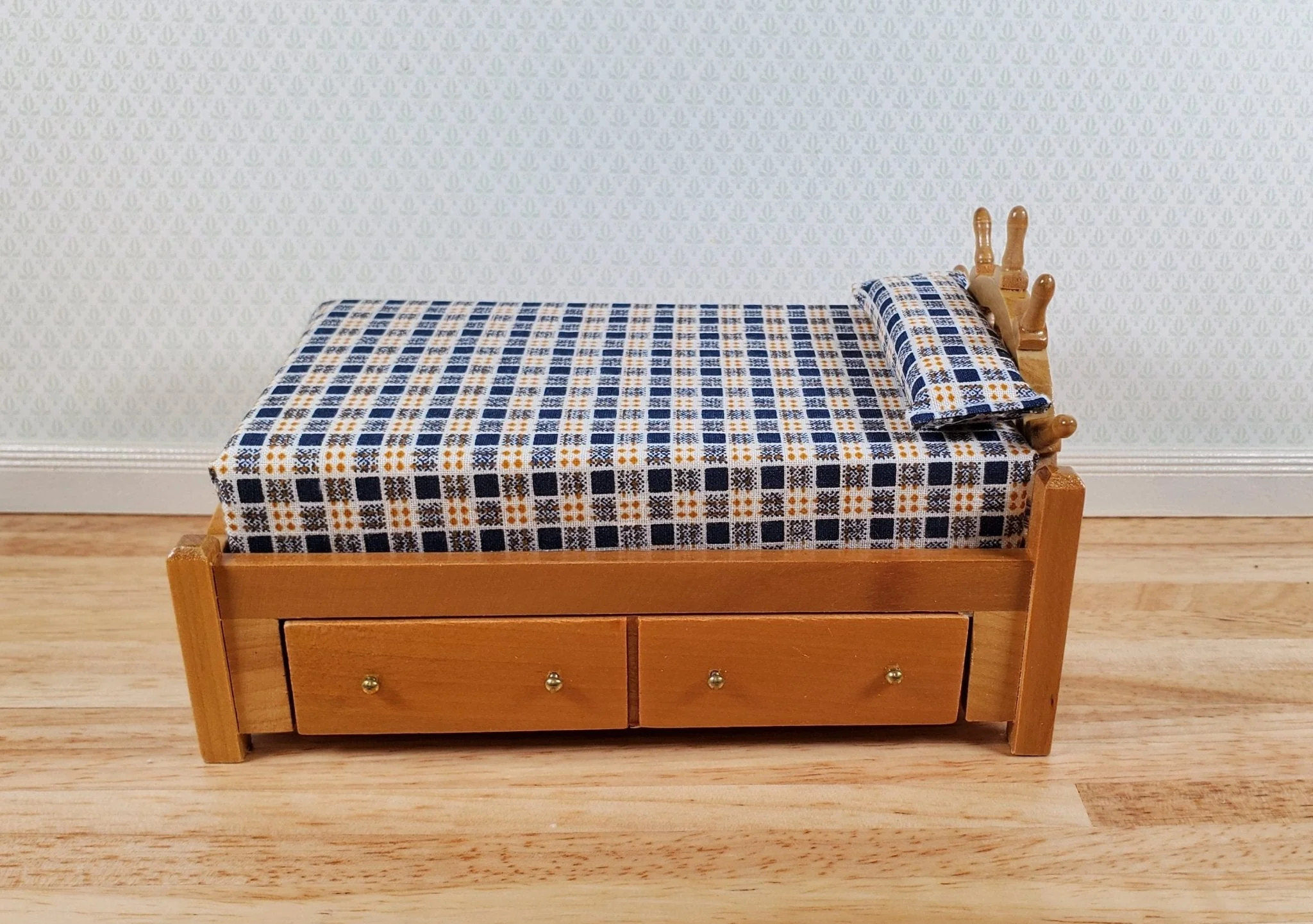 Dollhouse Captains Bed with Ships Wheel Headboard 1:12 Scale Bedroom Furniture - Image 3