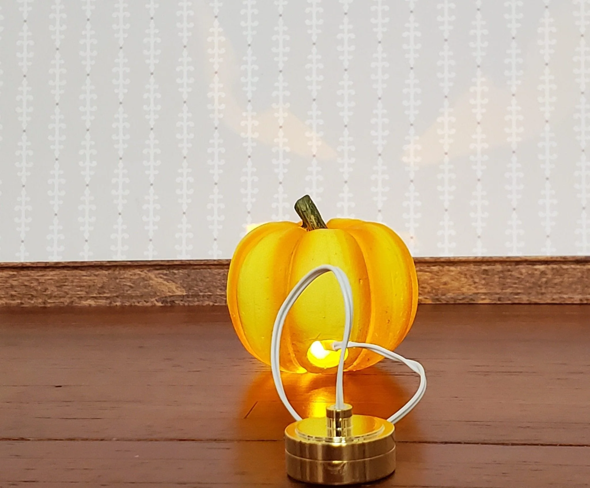 Dollhouse Carved Pumpkin for Halloween Decor 1:12 Scale Miniature Hole for Light - Image 4