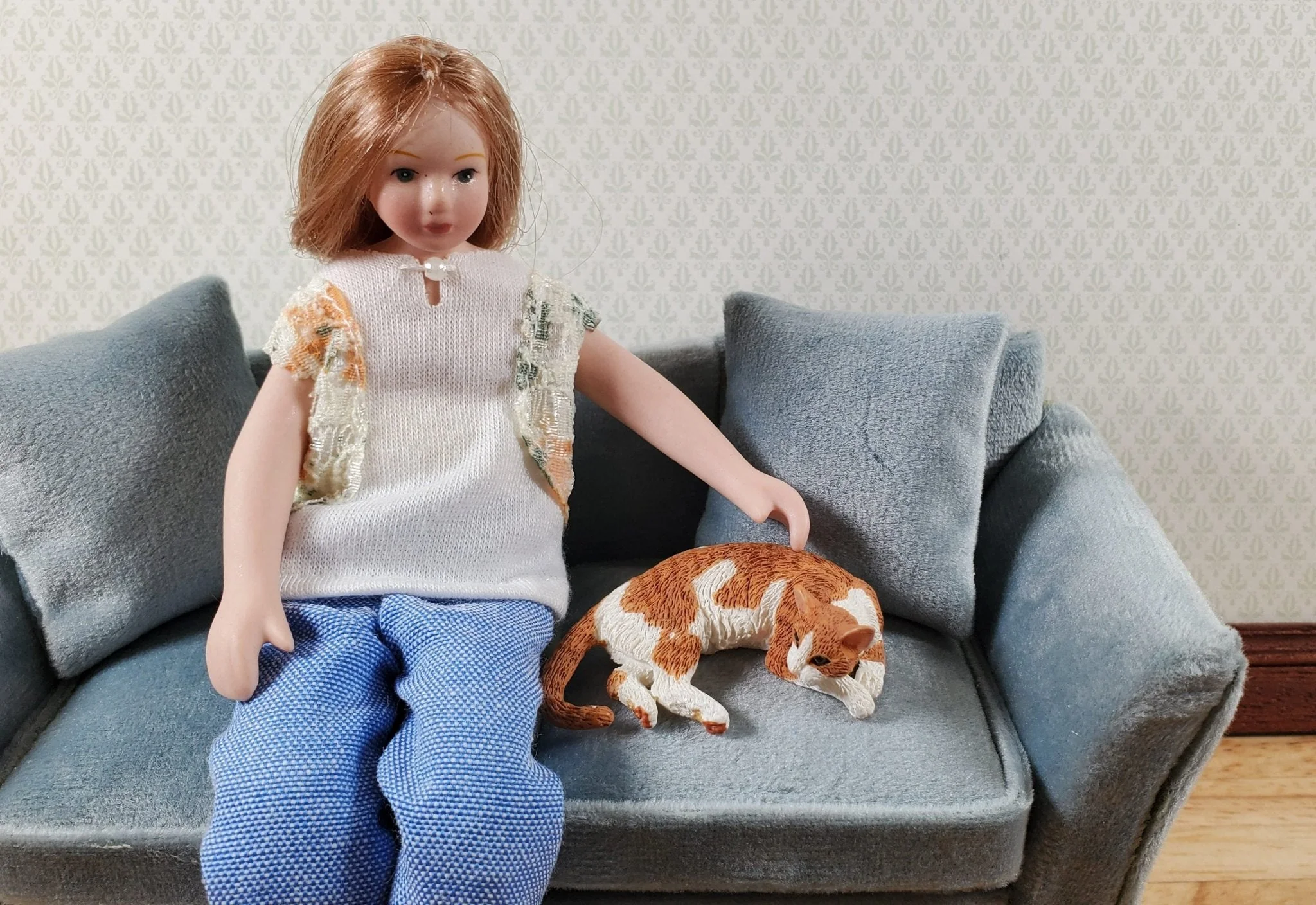 Dollhouse Cat Lying Down Orange and White Tabby 1:12 Scale Miniature Pet Kitty - Image 3