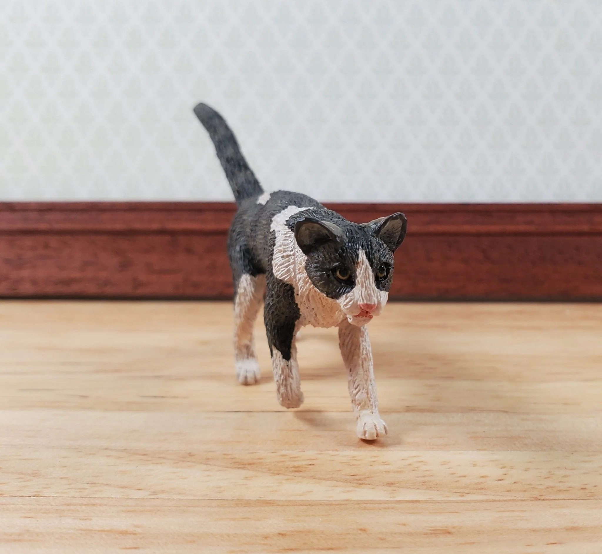 Dollhouse Cat Walking Black Brown White Miniature Pet Kitty (Large) - Image 3