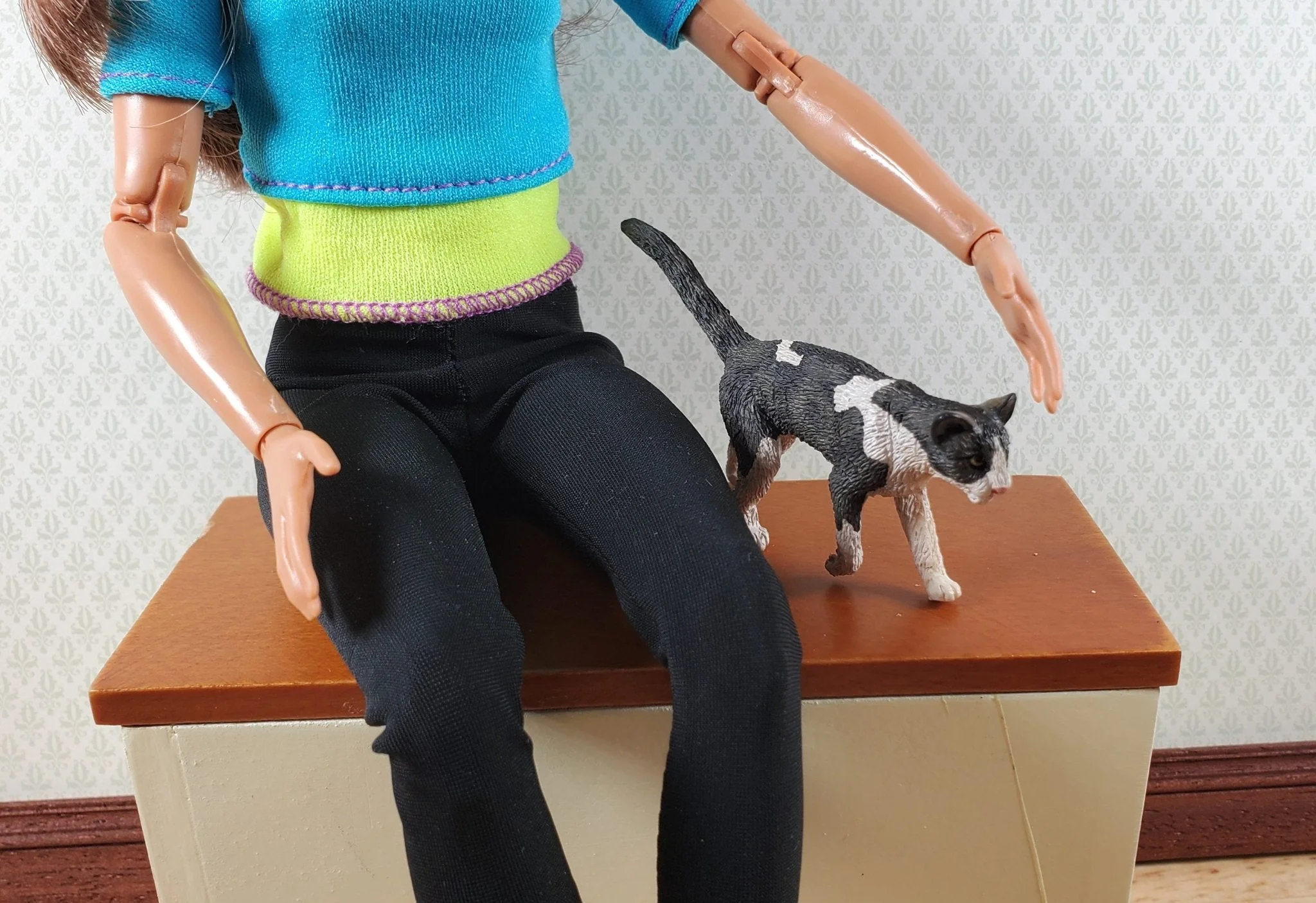 Dollhouse Cat Walking Black Brown White Miniature Pet Kitty (Large) - Image 7