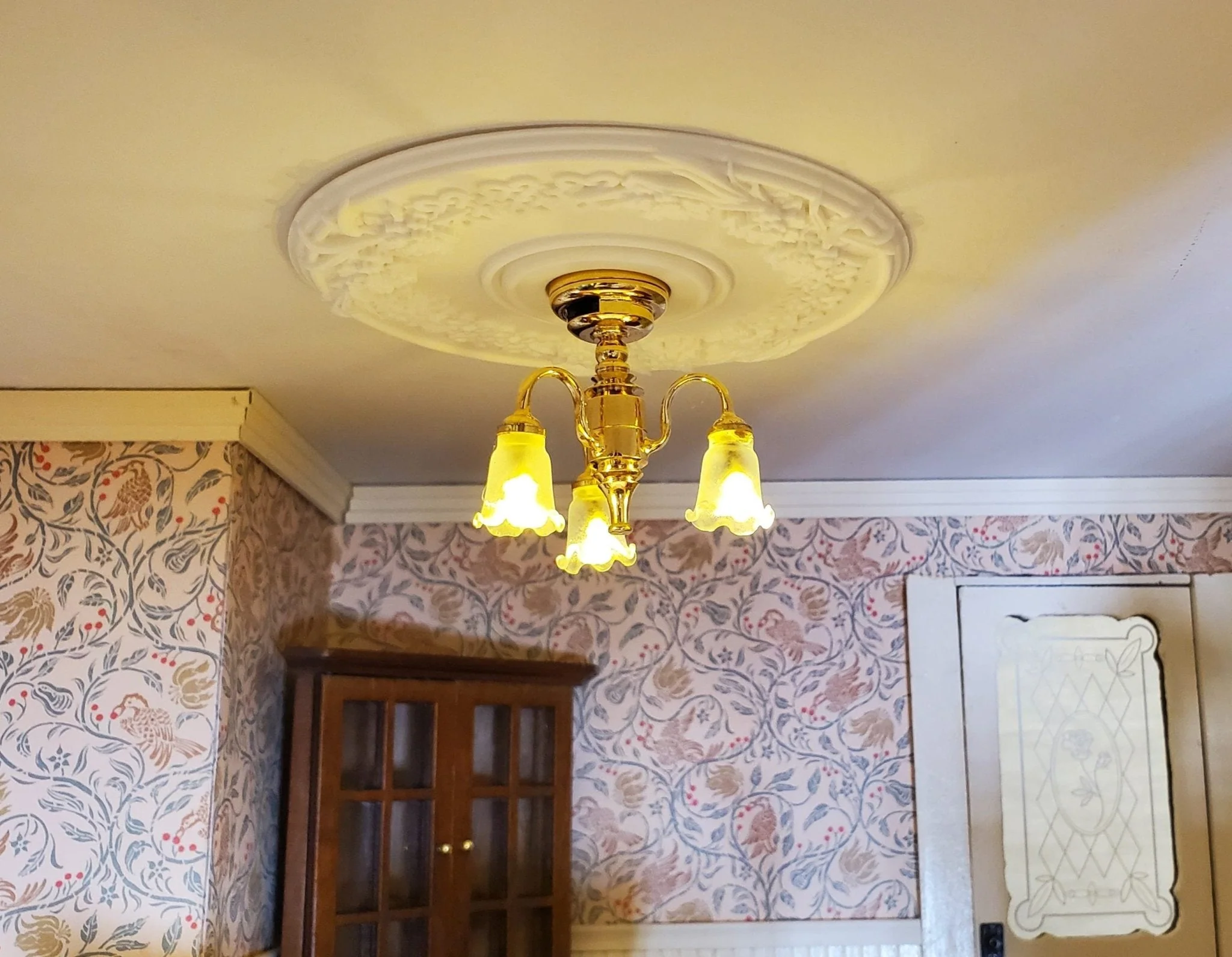 Dollhouse Ceiling Rose Medallion for Battery Lights Victorian 1:12 Scale Miniature - Image 3