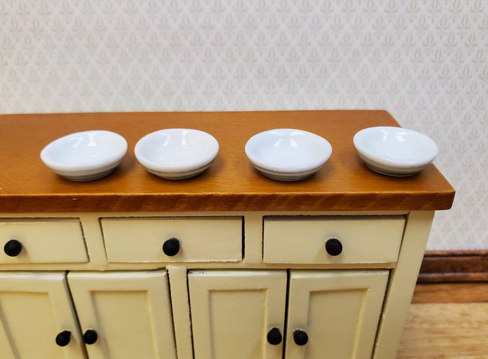 Dollhouse Ceramic Bowls White with Blue Lines Set of 4 1:12 Scale Miniatures - Image 2
