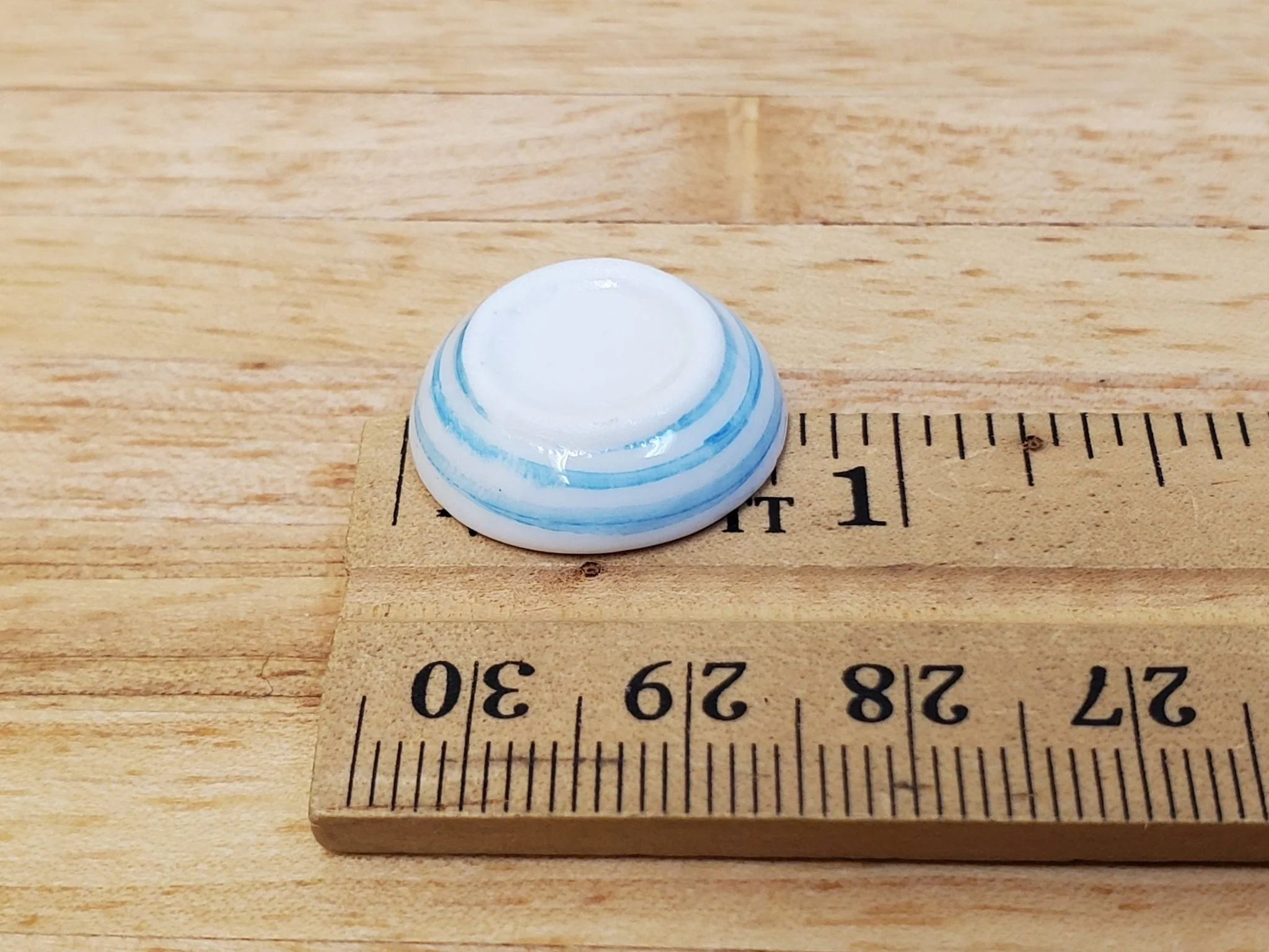Dollhouse Ceramic Bowls White with Blue Lines Set of 4 1:12 Scale Miniatures - Image 5