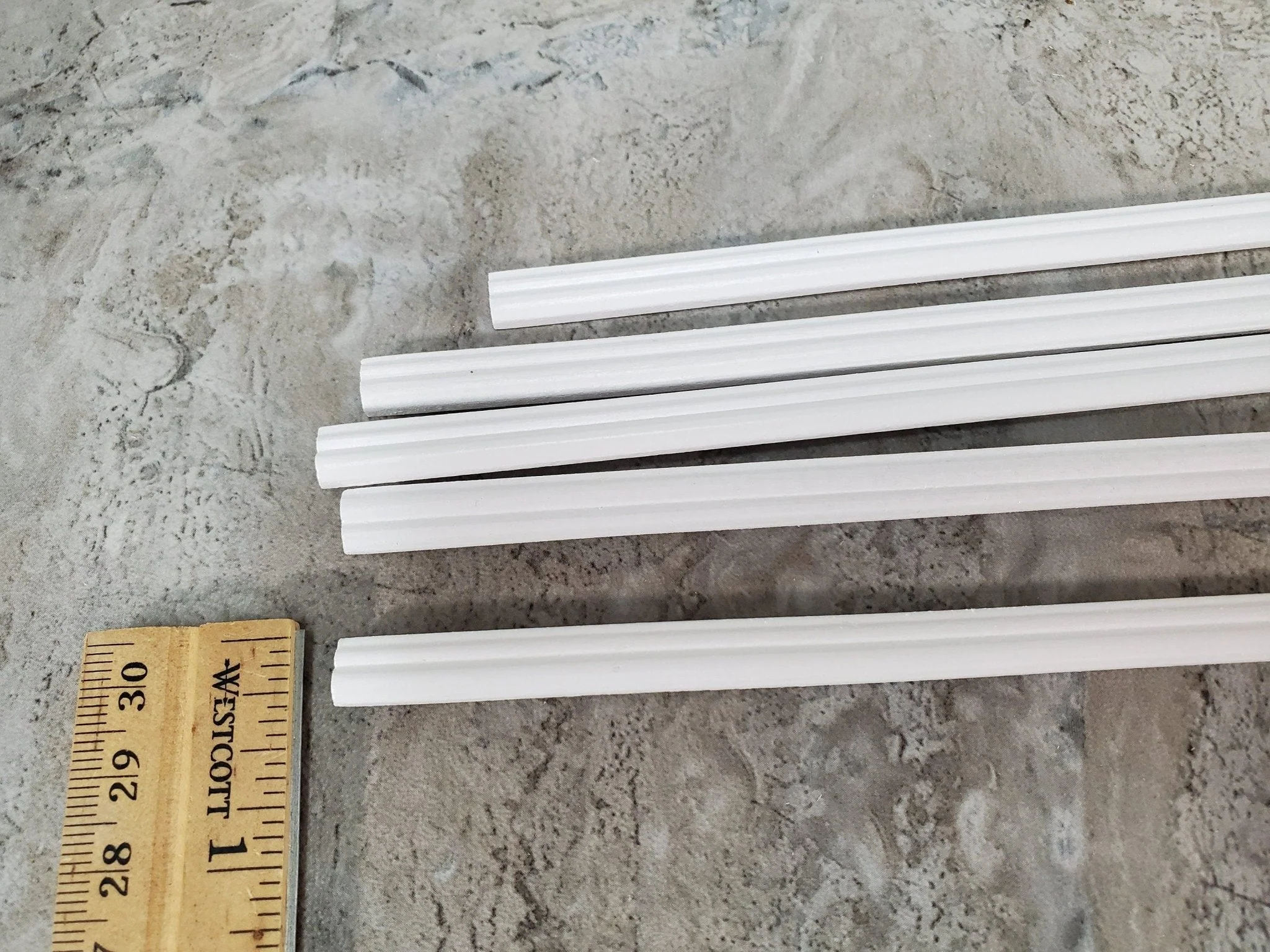 Dollhouse Chair Rail Dado Railing WHITE 5 Pieces 5/16" wide x 18" long for Miniatures - Image 3
