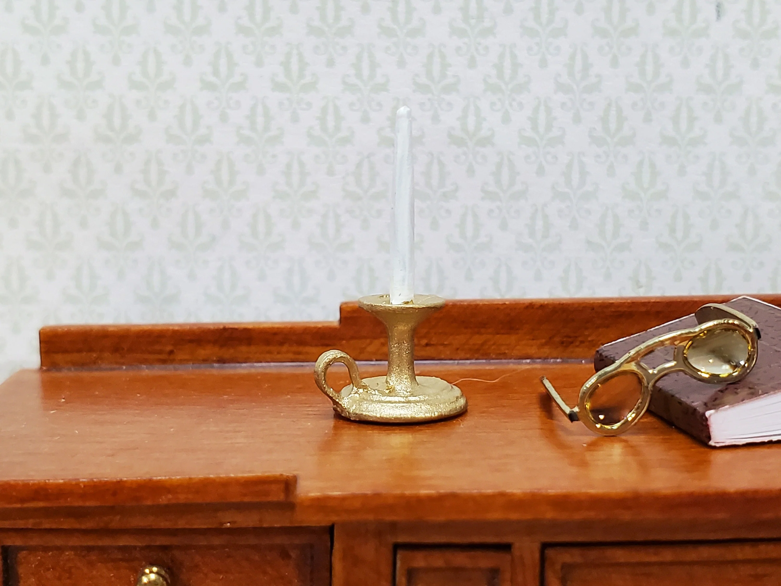Dollhouse Chamber Candle Holder with Candle Gold 1:12 Scale Miniature Metal - Image 6