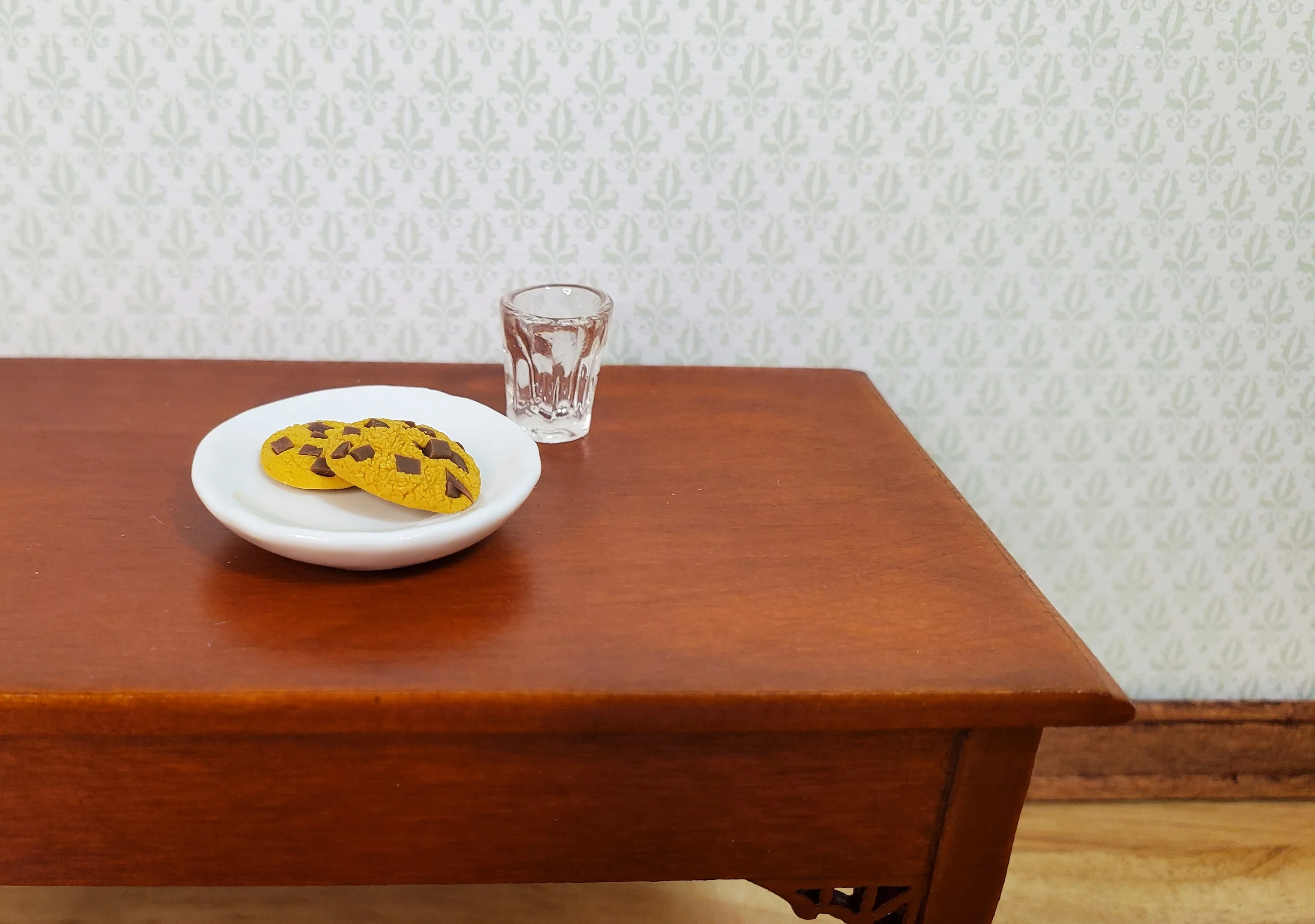 Dollhouse Chocolate Chip Cookies Set of 2 1:12 Scale Miniature Food - Image 2
