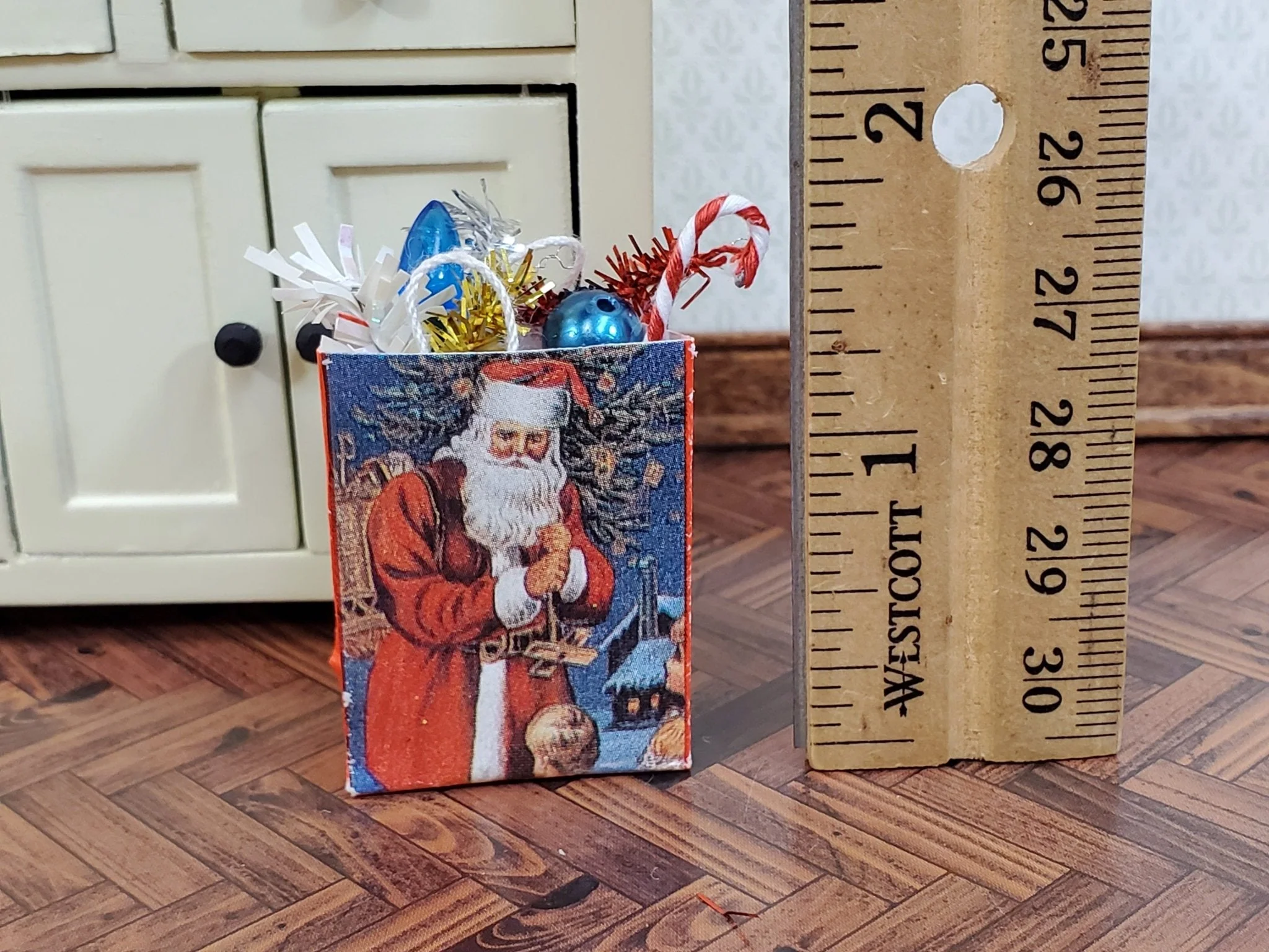 Dollhouse Christmas Holiday Shopping Bag Santa Claus 1:12 Scale Miniature Accessories - Image 3