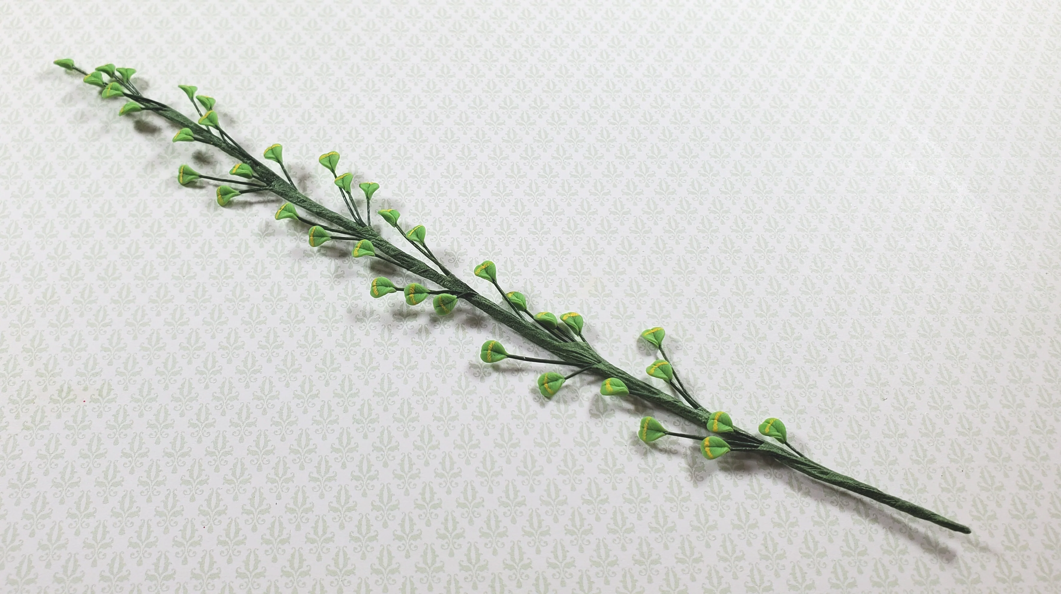 Dollhouse Clover Vine 1:12 Scale Miniature Garden Plant Greenery - Image 2