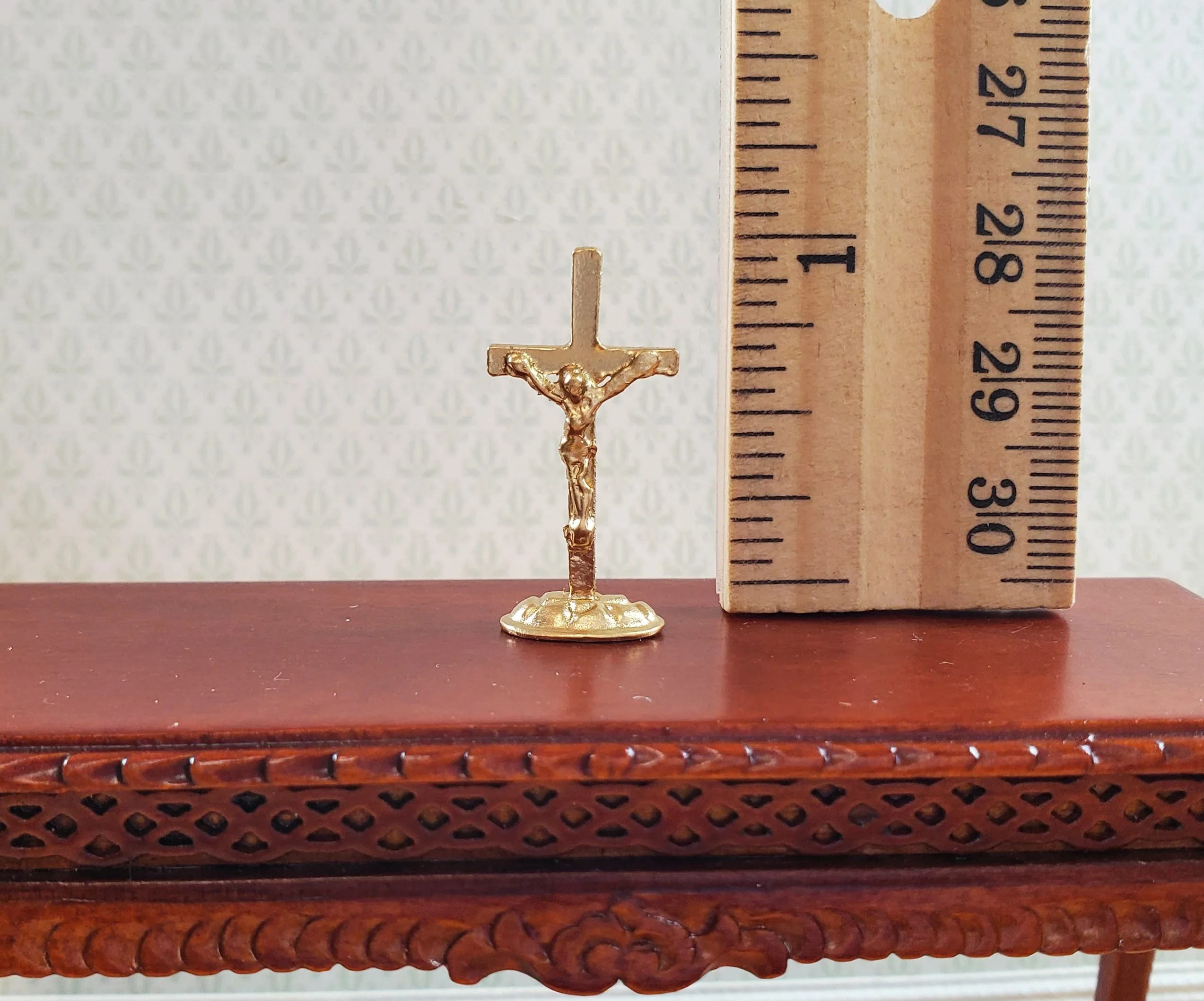 Dollhouse Crucifixion Cross Gold Religious 1:12 Scale Painted Metal - Image 3