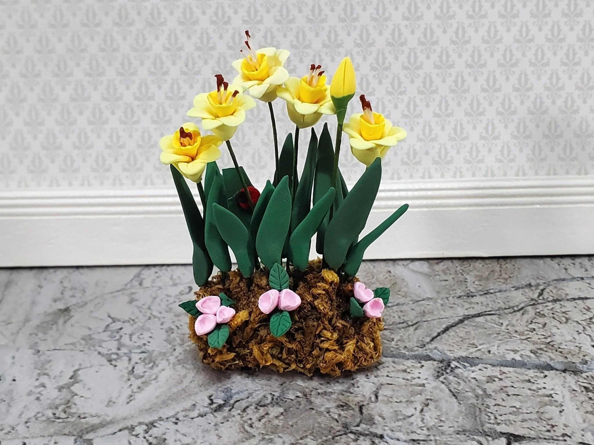 Dollhouse Daffodils Flower Bed Border Yellow 1:12 Scale Miniature Garden