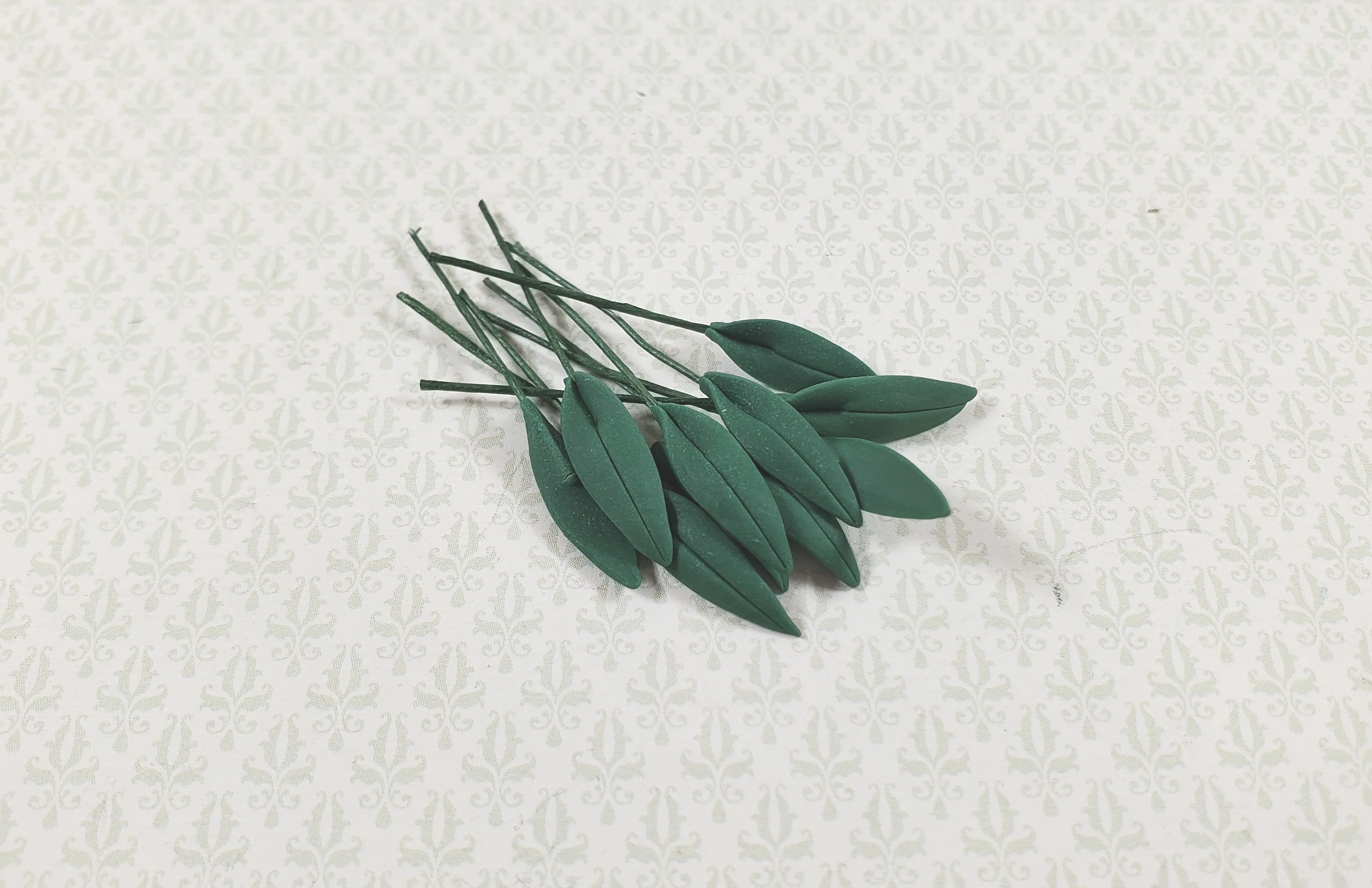 Dollhouse Dark Green Narrow Leaves on Stem Set of 10 1:12 Scale Miniature