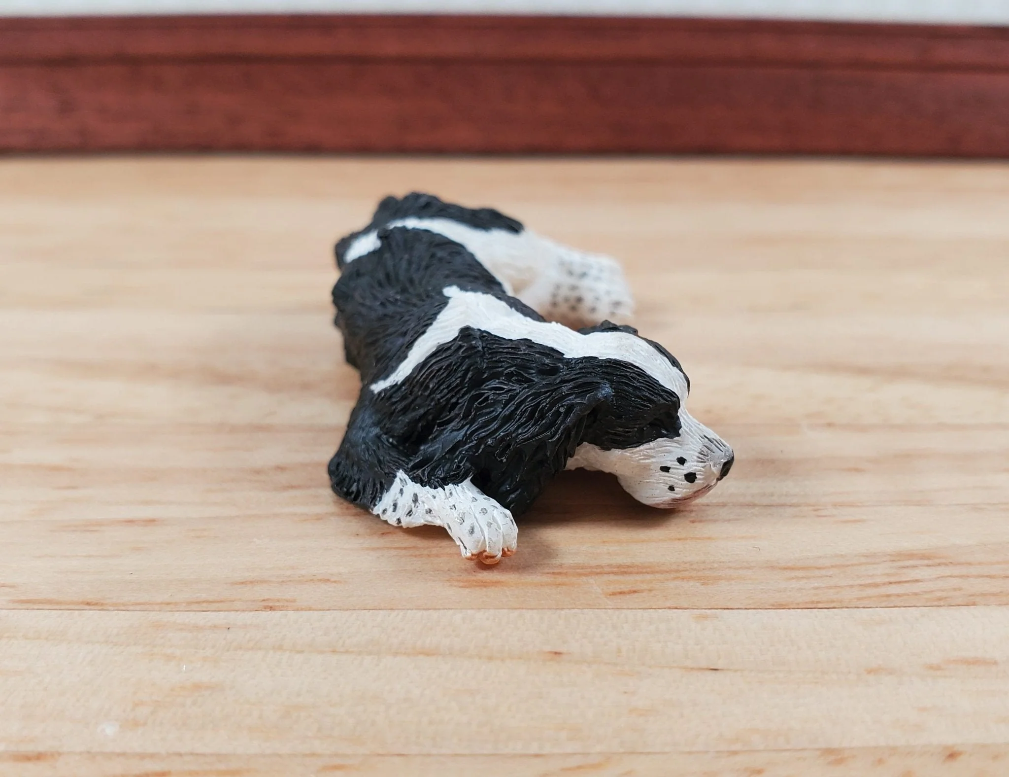 Dollhouse Dog English Springer Spaniel Sleeping 1:12 Scale Miniature Animal - Image 2