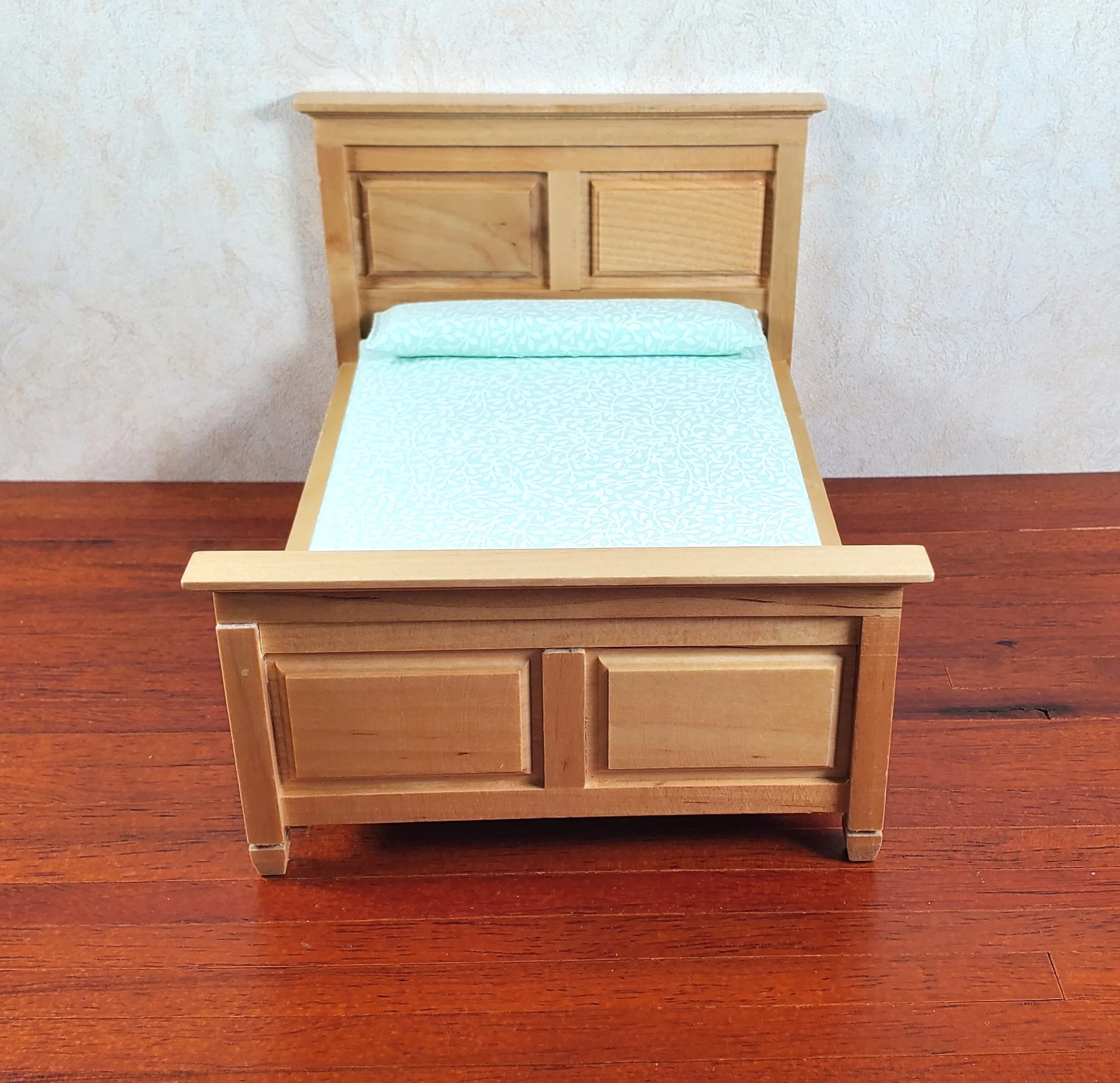 Dollhouse Double Bed Wood Light Oak Finish 1:12 Scale Bedroom Furniture - Image 2