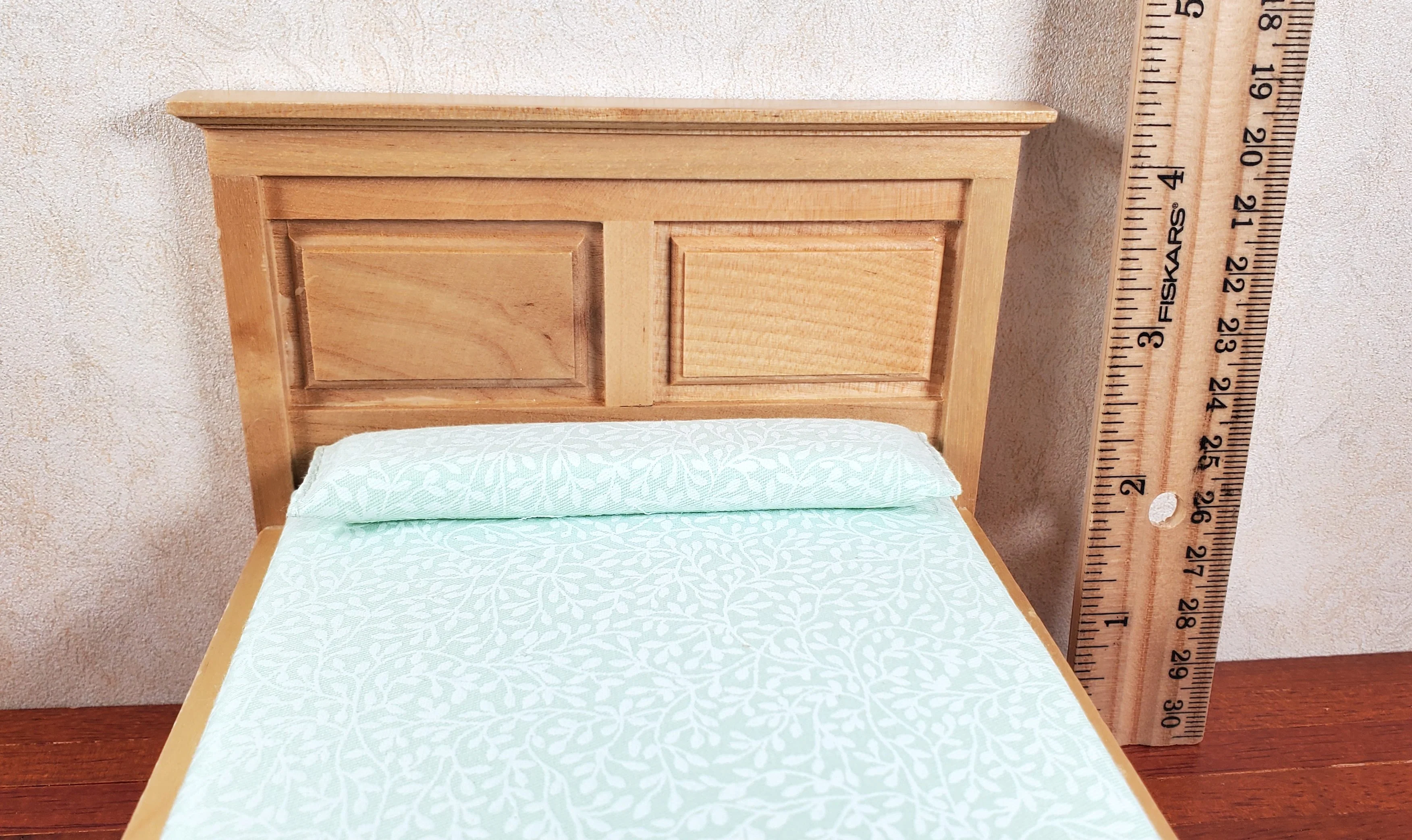 Dollhouse Double Bed Wood Light Oak Finish 1:12 Scale Bedroom Furniture - Image 3