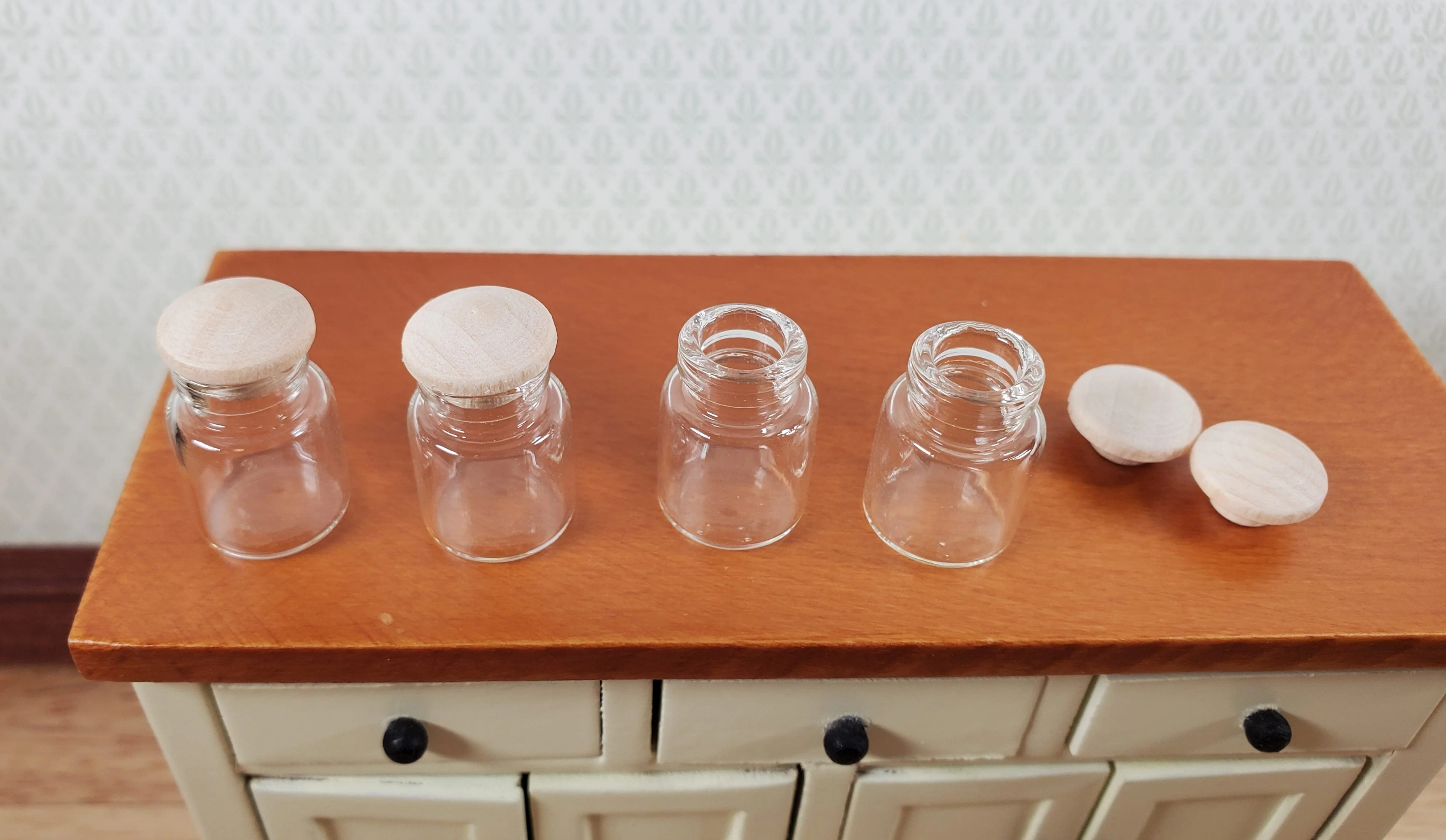 Dollhouse Empty Glass Jars with Wood Caps x4 1:12 Scale Miniatures Accessories - Image 2