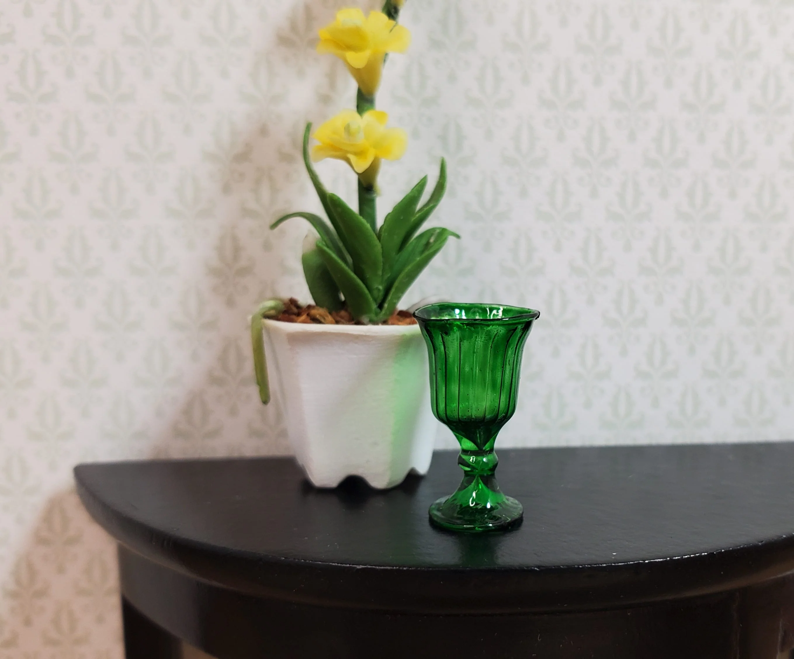 Dollhouse Fancy Green Water or Wine Glass 1:12 Scale Miniature - Image 2