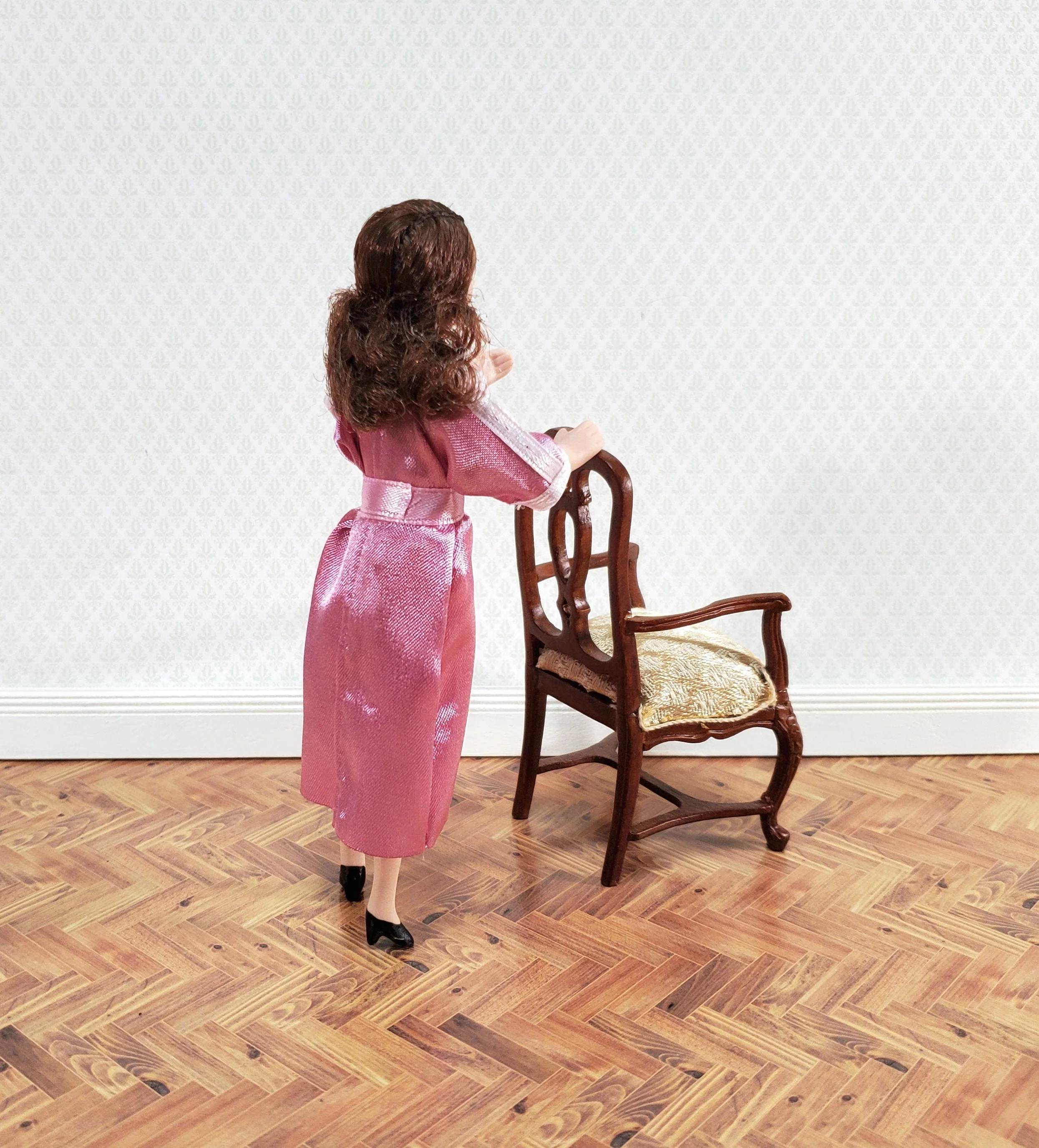 Dollhouse Female Doll Mom Mother Pink Dress Porcelain 1:12 Scale Woman - Image 3