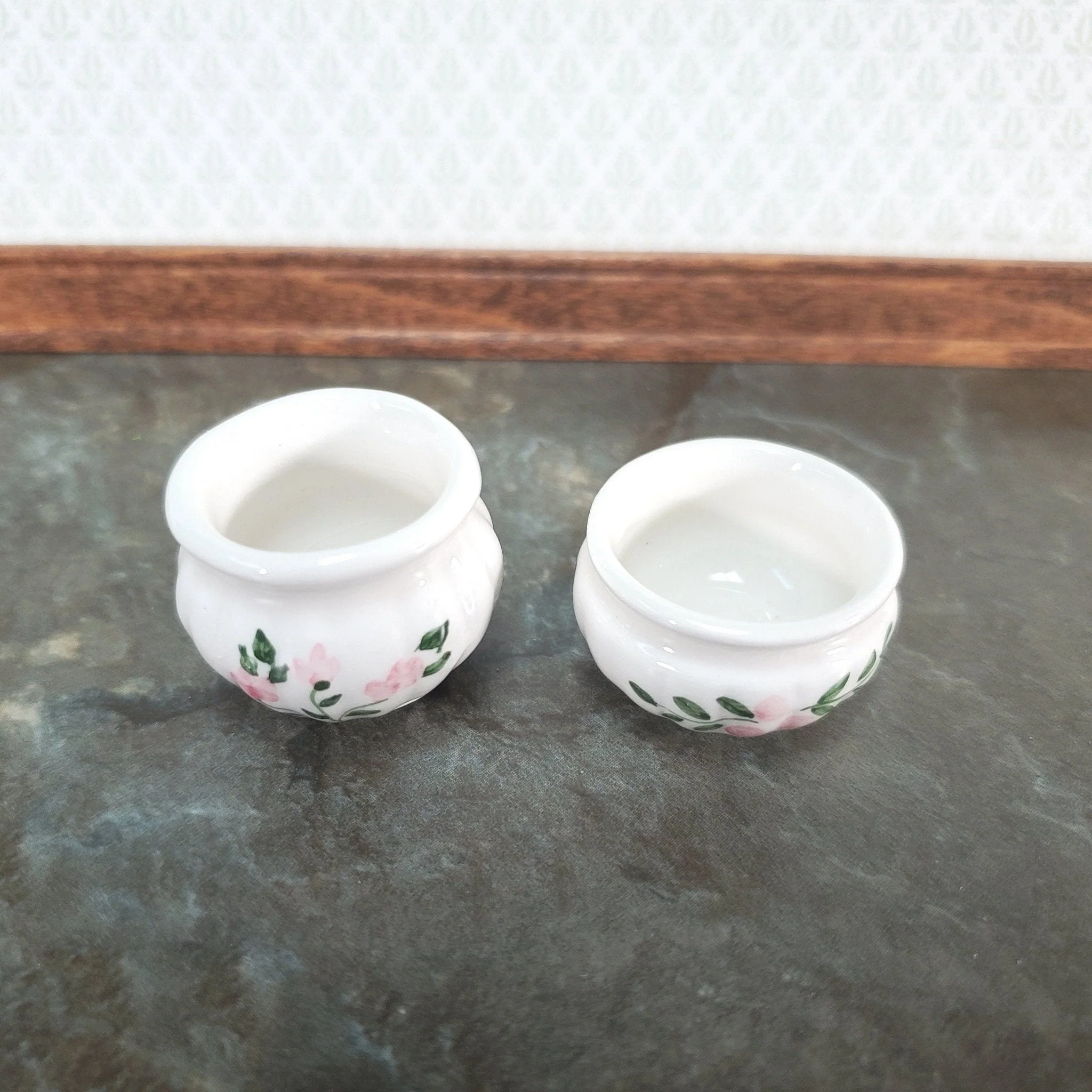 Dollhouse Flower Pots Planters Set of 2 Ceramic White Pink Green 1:12 Scale Falcon Miniatures - Image 2
