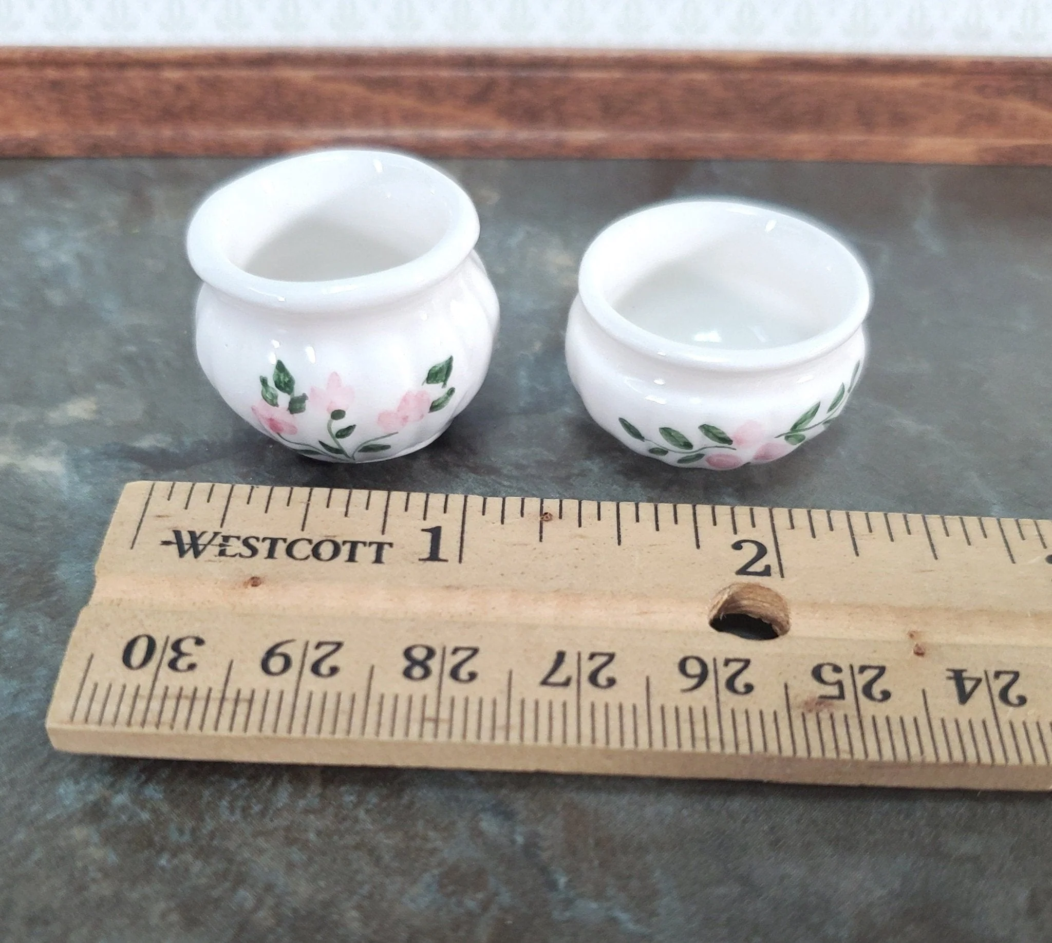 Dollhouse Flower Pots Planters Set of 2 Ceramic White Pink Green 1:12 Scale Falcon Miniatures - Image 3
