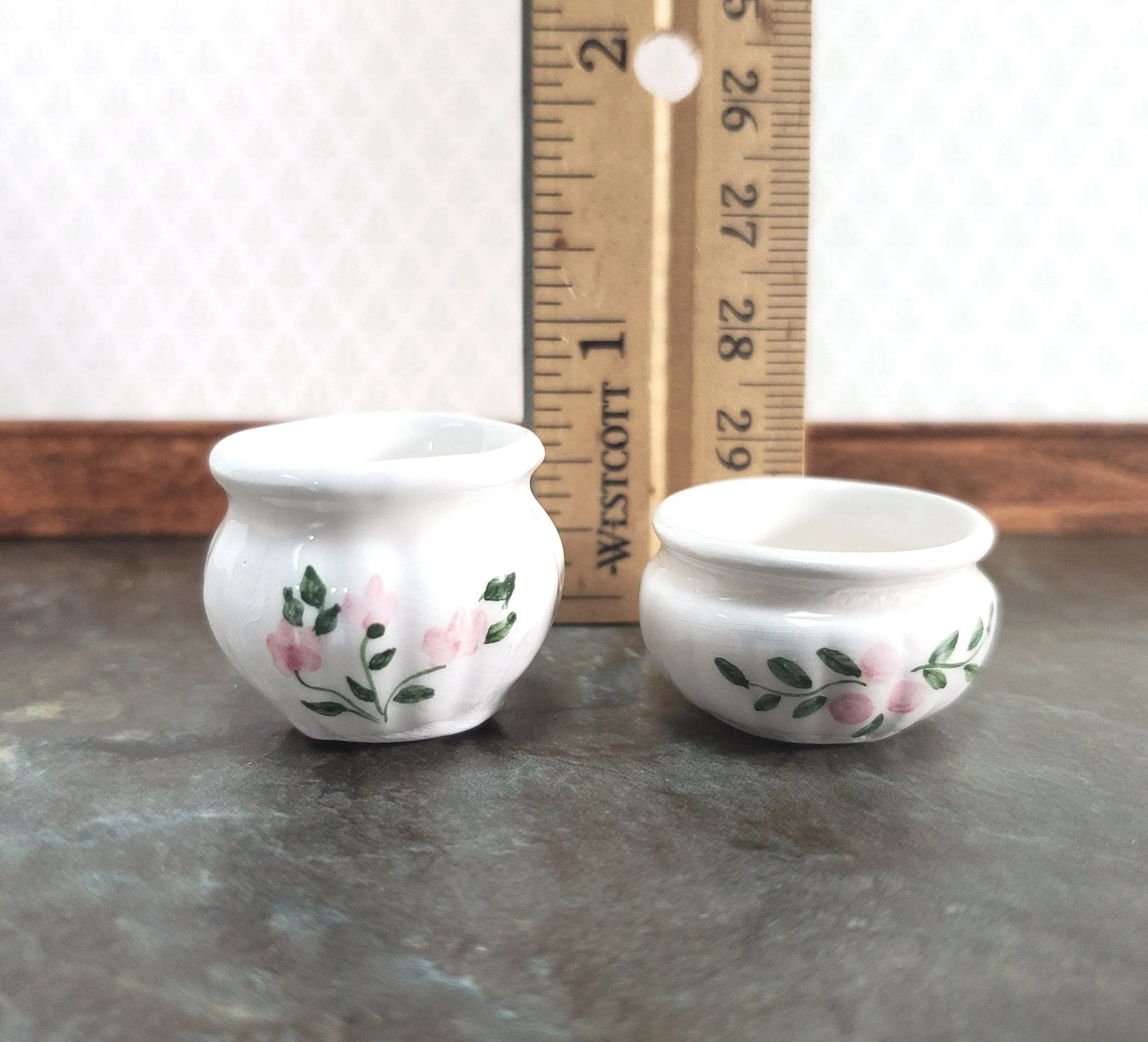 Dollhouse Flower Pots Planters Set of 2 Ceramic White Pink Green 1:12 Scale Falcon Miniatures - Image 4