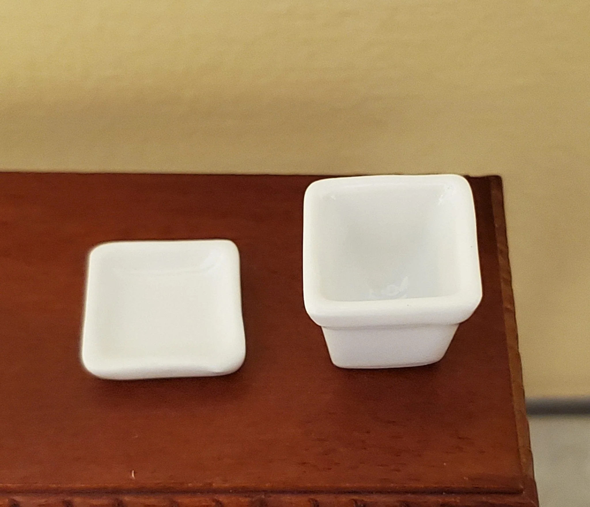 Dollhouse Flower Pots Planters Set of 2 White Ceramic 1:12 Scale Miniature - Image 4